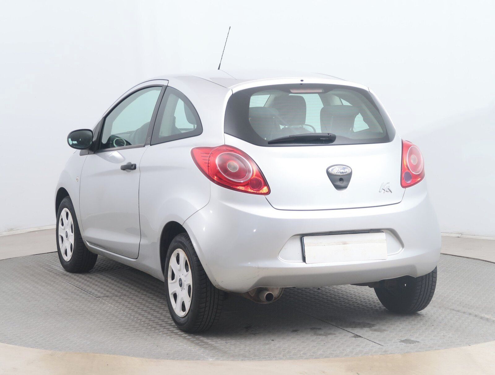Ford Ka, 1.2 i, po STK, levný provoz - fotka 4