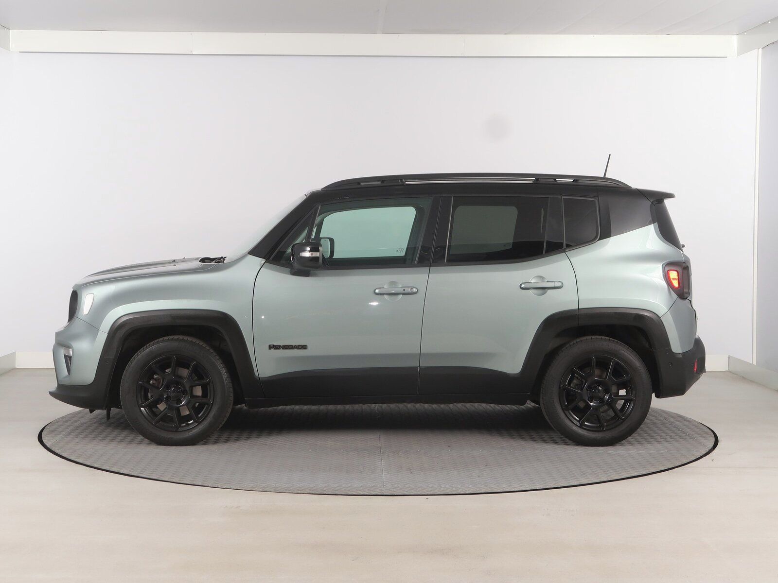 Jeep Renegade, 1.5 Turbo e-Hybrid, Automat - fotka 3