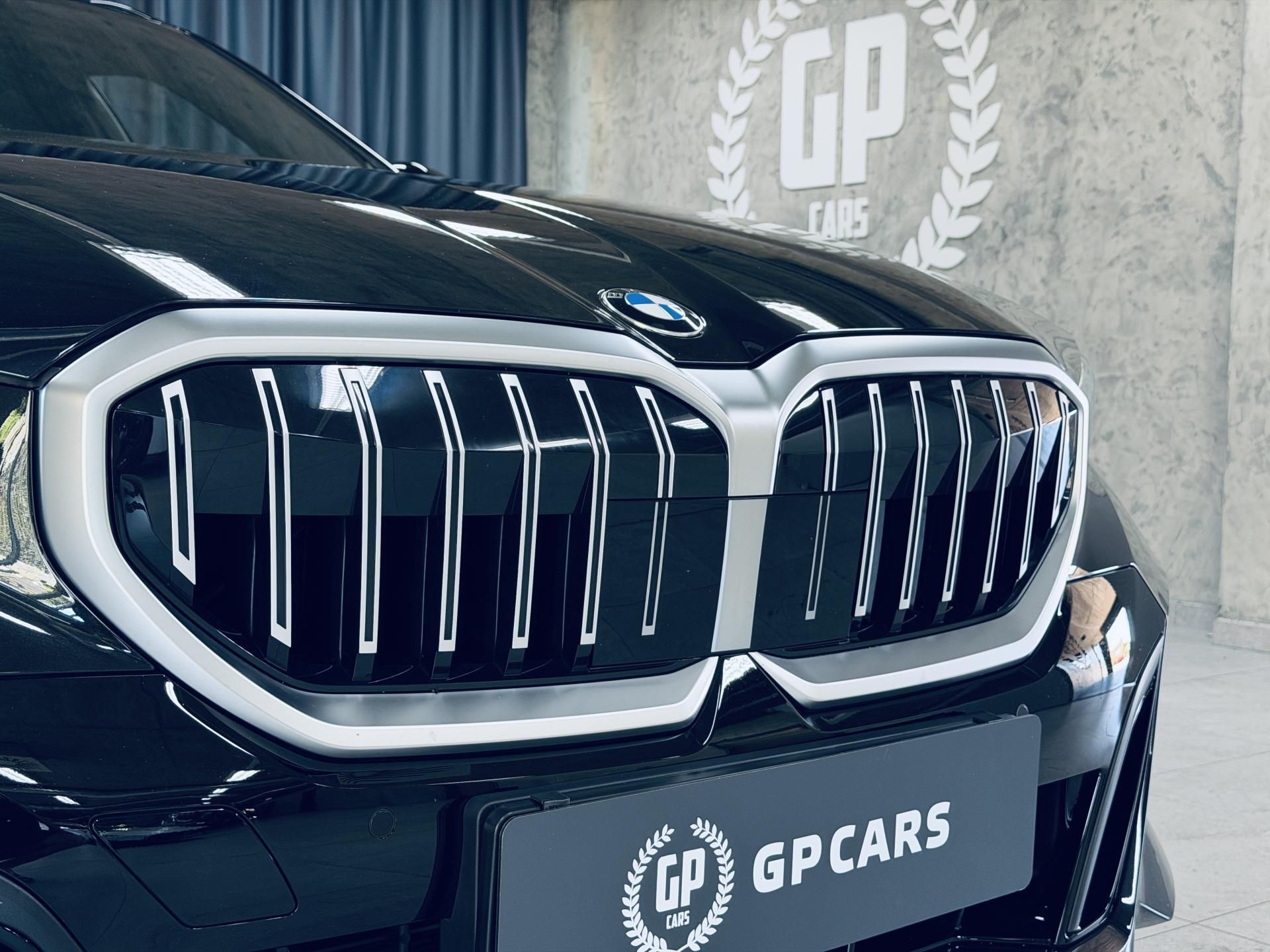 BMW Řada 5, 520i*ZÁRUKA*TAŽNÉ*HARM&KARDON - fotka 5