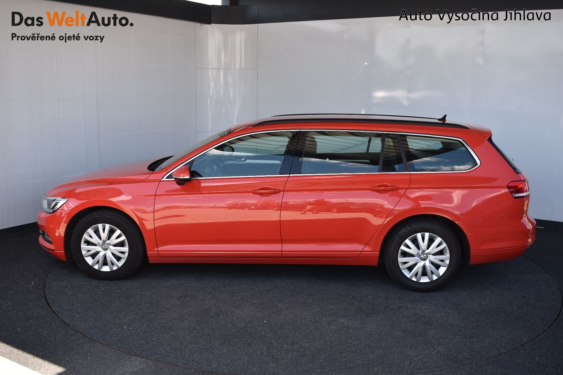 Volkswagen Passat Variant, 2.0TDI 110kW, LED, el. vyhřiív - fotka 3