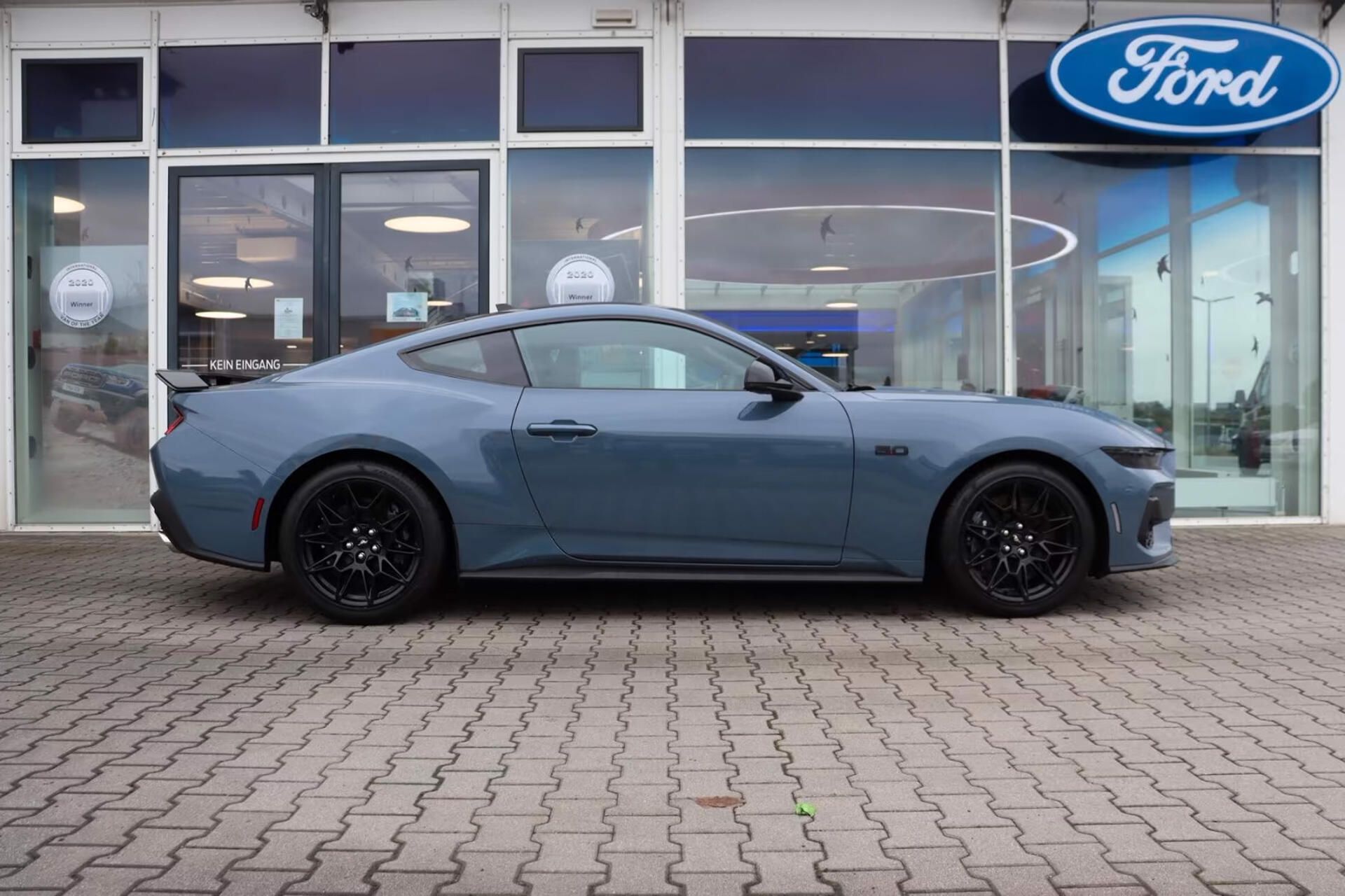 Ford Mustang, 5.0 MagneRide GT-Styling - fotka 4