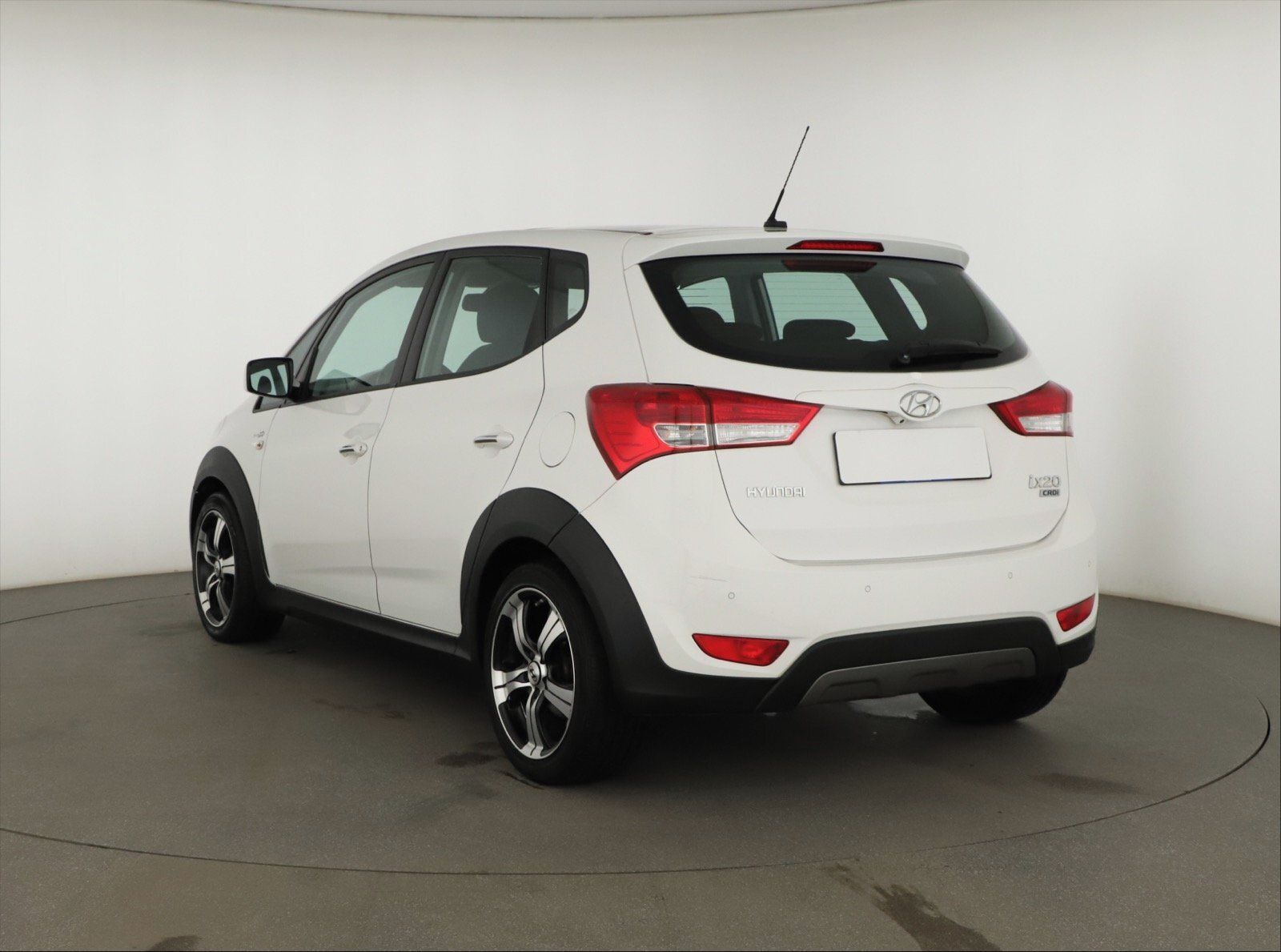 Hyundai ix20, 1.6 CRDi, NOVÁ CENA, Navi - fotka 4