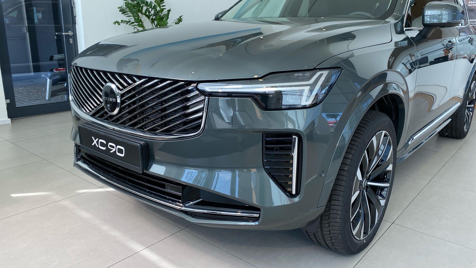 Volvo XC90, PLUS BRIGHT, B5 AWD, 184+10 kW - fotka 3