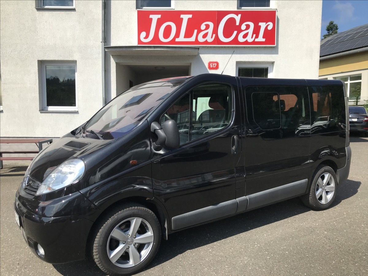 Opel Vivaro, 2,5 CDTi 107kW 8míst