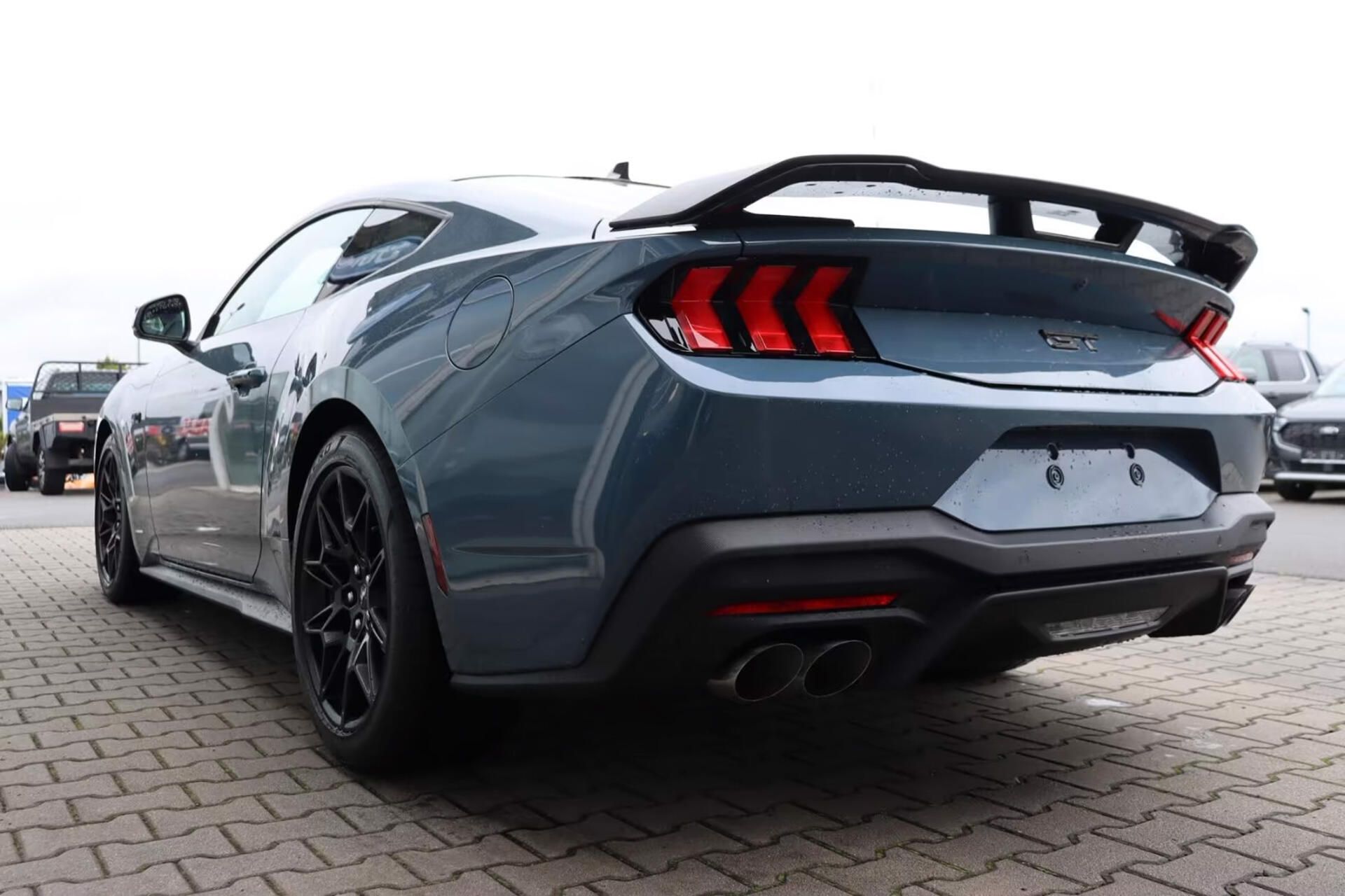 Ford Mustang, 5.0 MagneRide GT-Styling - fotka 5