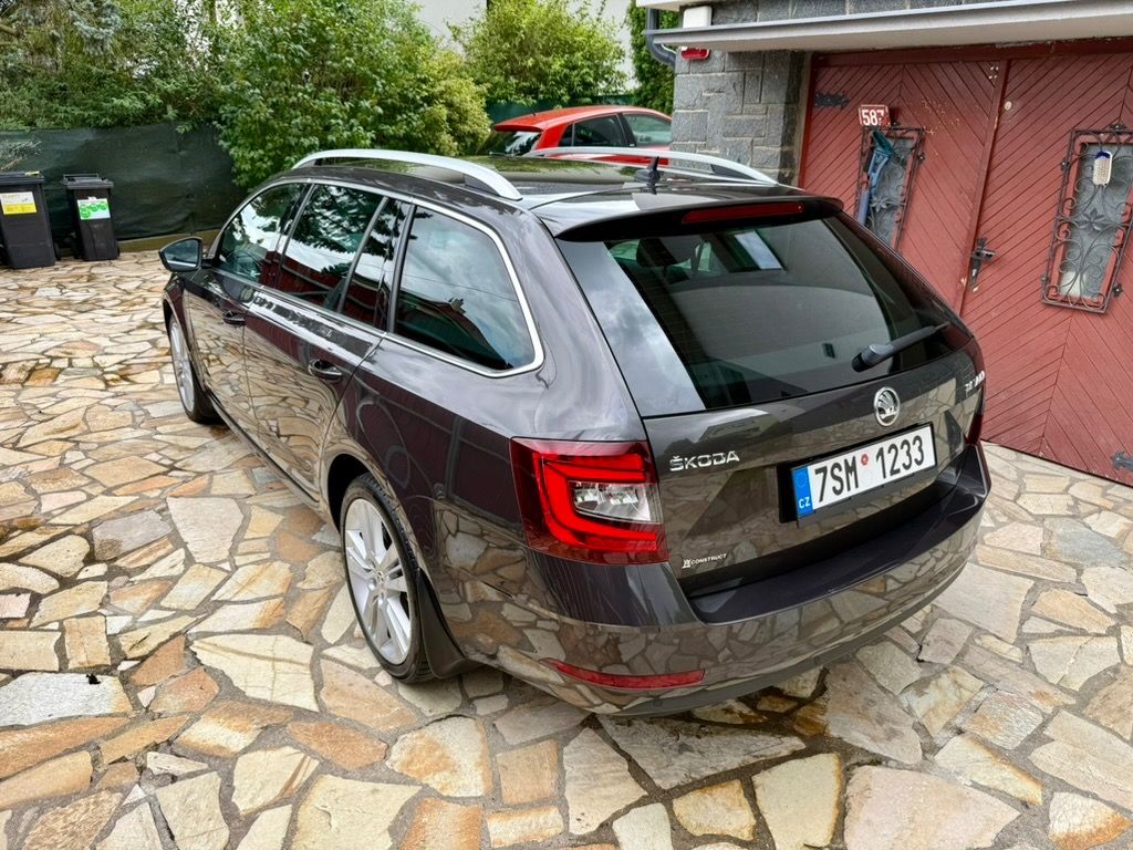 Škoda Octavia, 1.6 TDI 85KW DSG LED VIRTUAL - fotka 6