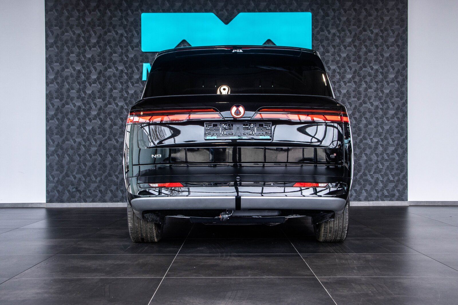 Denza N9, 2.0T PHEV, Nové - fotka 4