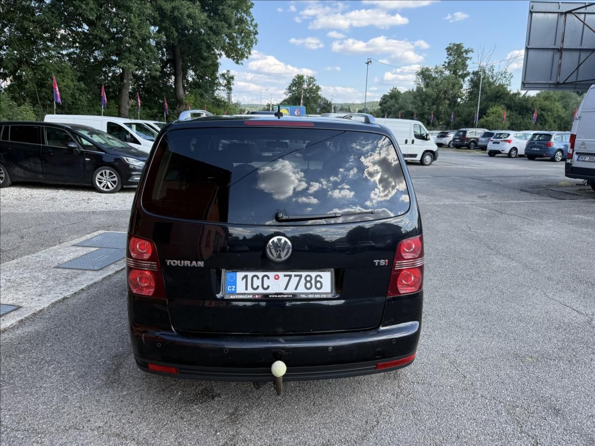 Volkswagen Touran, 1,4 TSi Higline - fotka 6