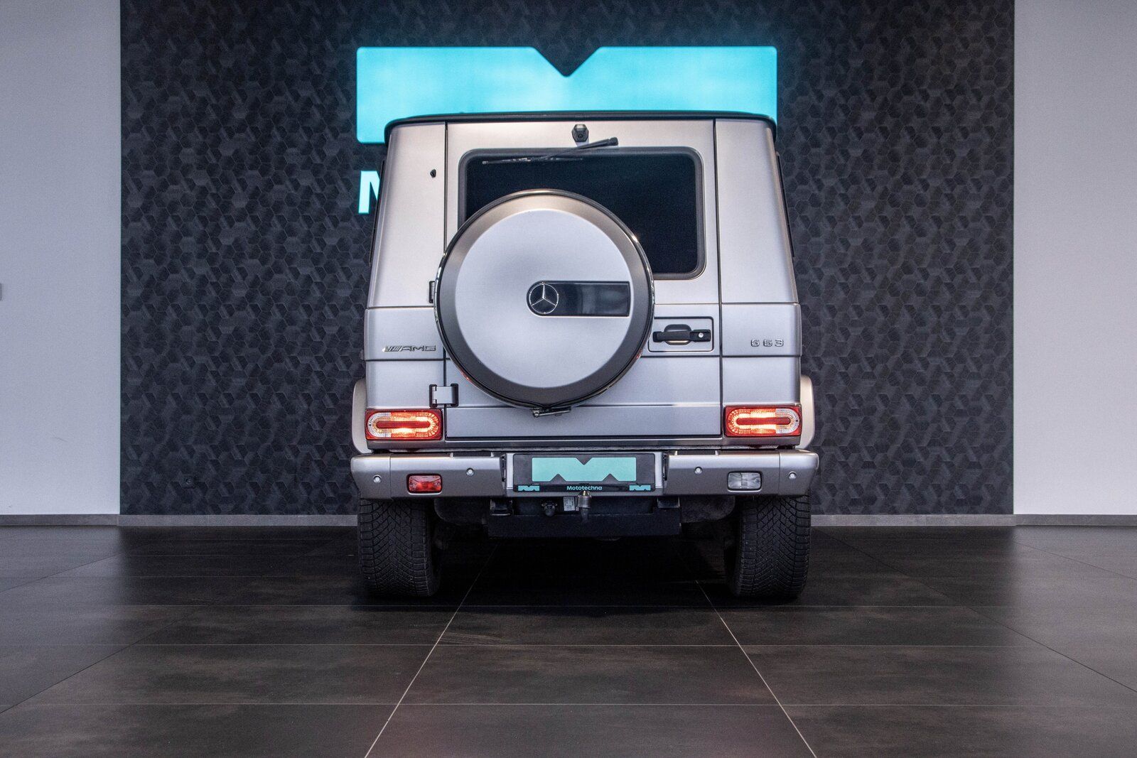 Mercedes-Benz Třídy G, 63 AMG - fotka 4