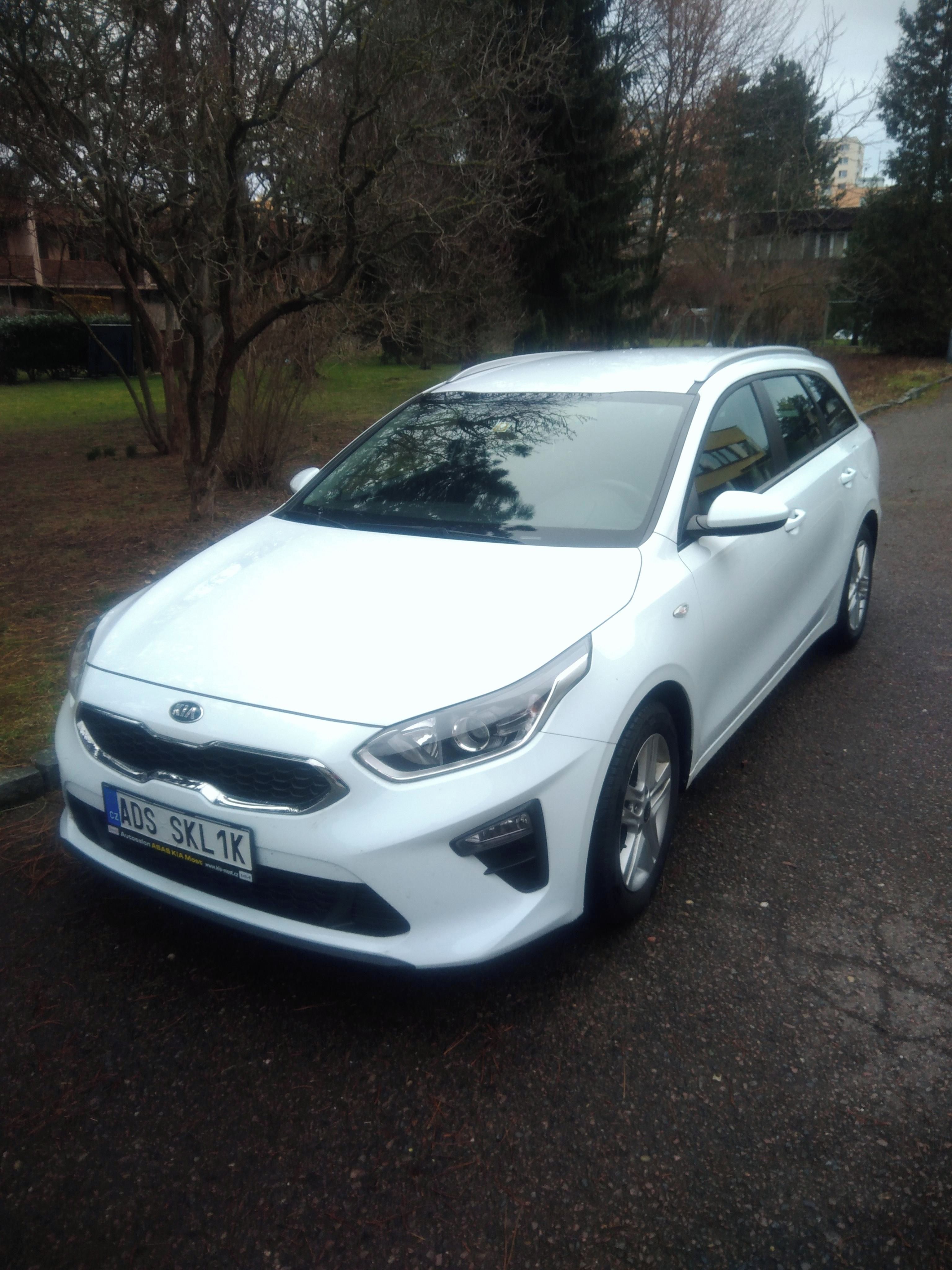 Kia Cee´d, 1.4 T-GDi Fresh - servisováno - fotka 4