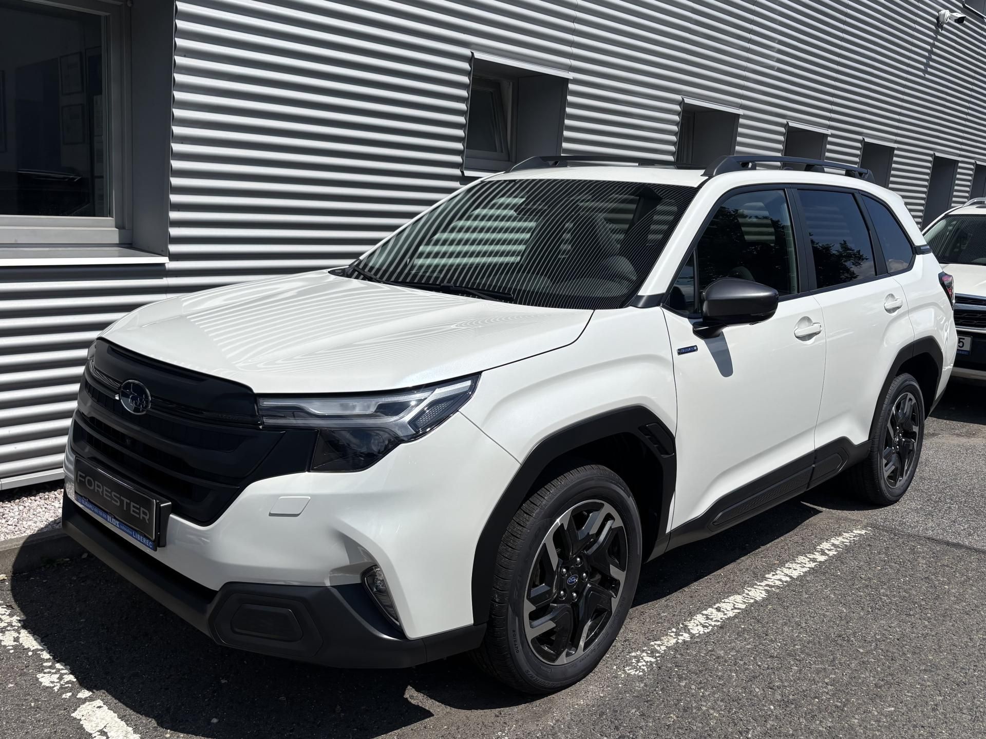 Subaru Forester, NOVÝ FORESTER 2,0i COM. NAVI - fotka 3