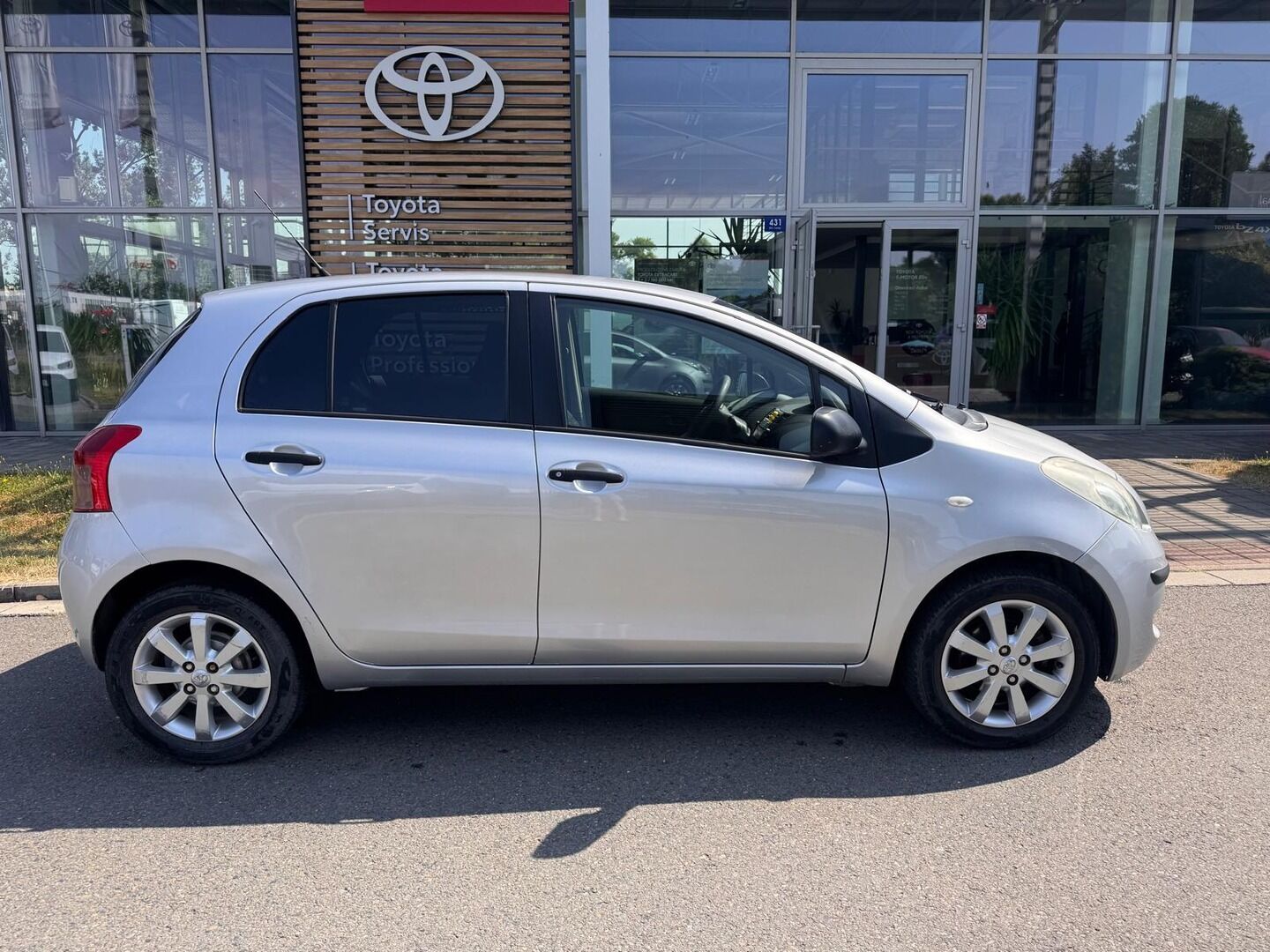 Toyota Yaris, 1.3 - fotka 2