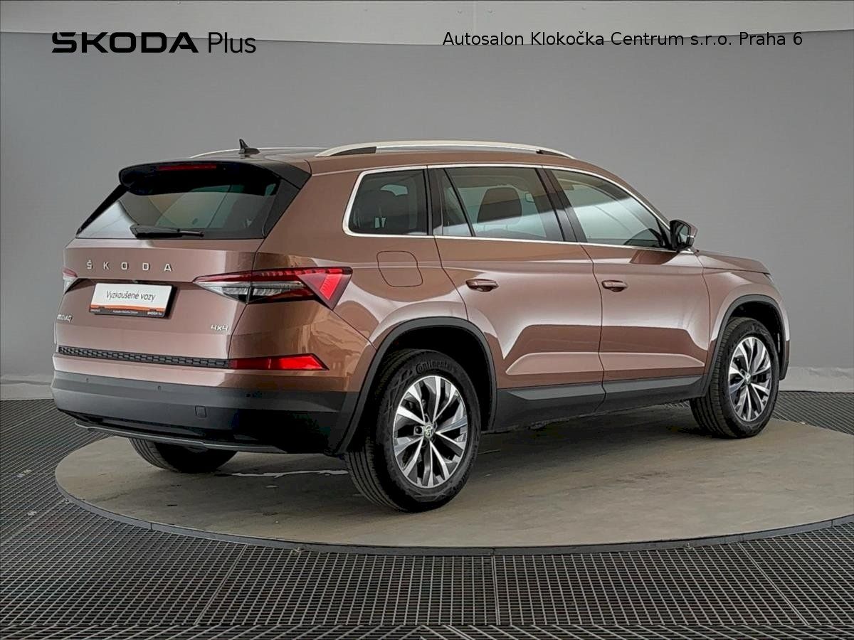 Škoda Kodiaq, TDI147 kW Style Plus 7DSG 4x4 - fotka 2