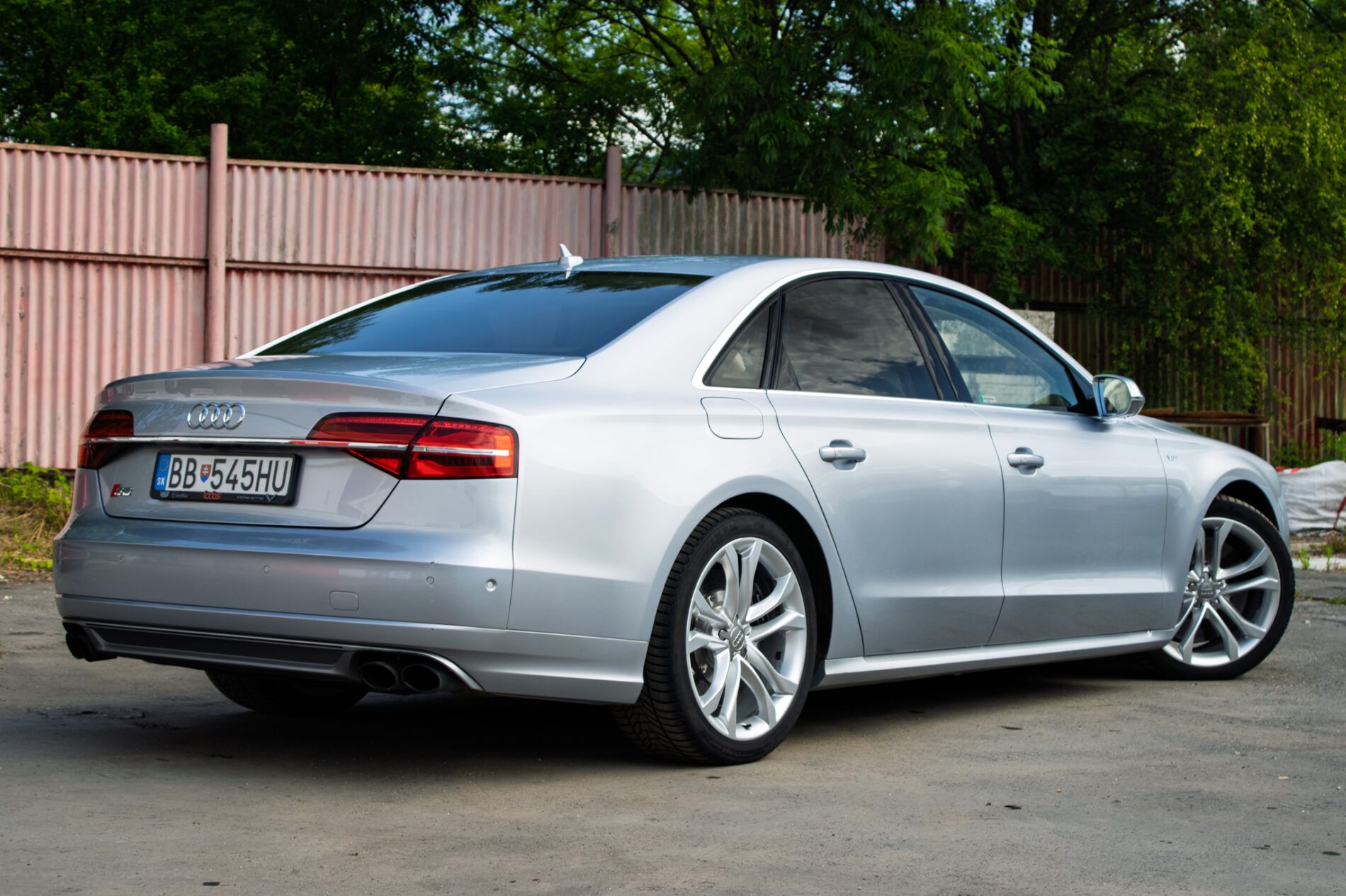 Audi A8 - fotka 4