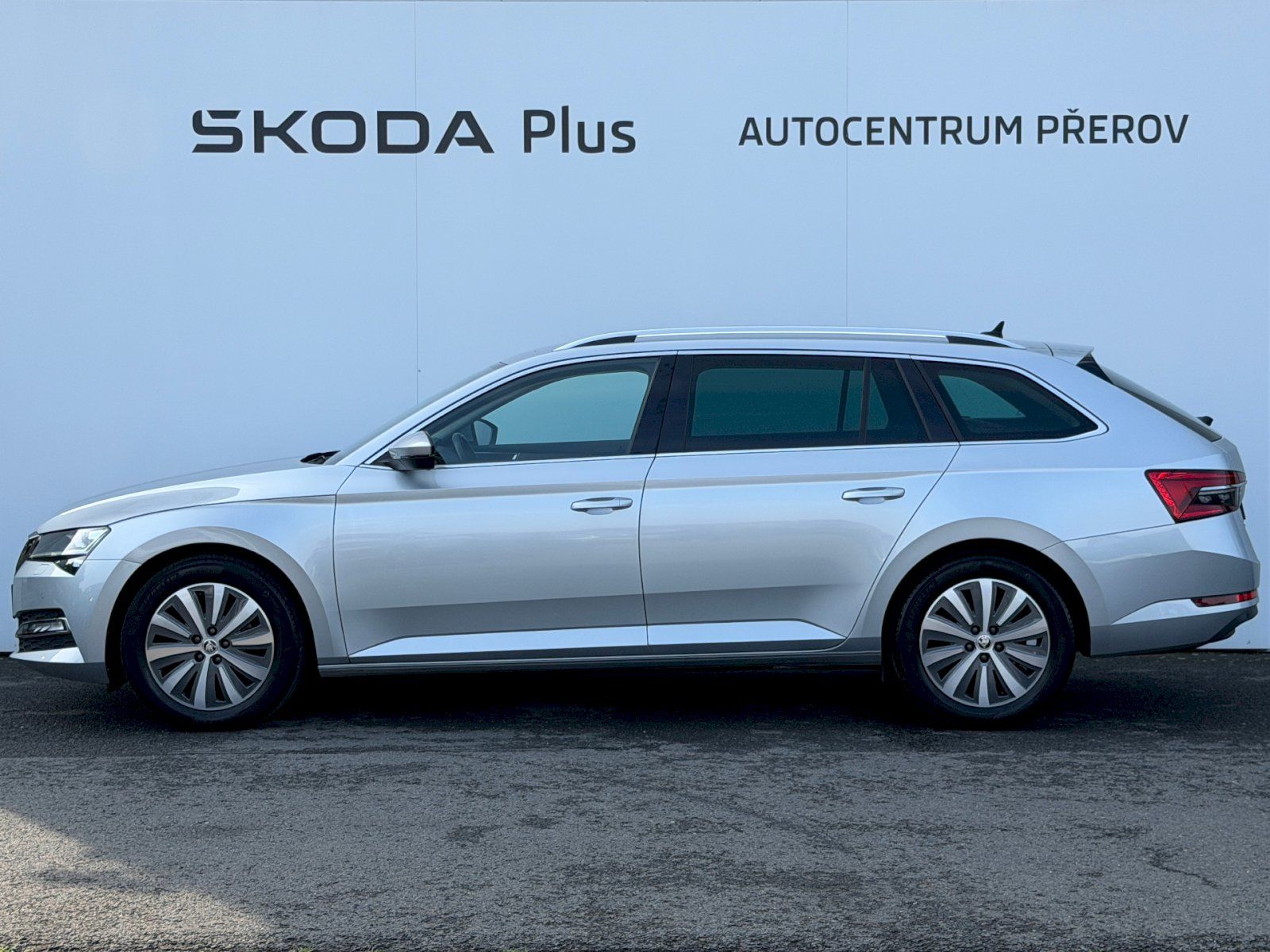 Škoda Superb, 2.0 TDI 110kW Style Matrix Man - fotka 3