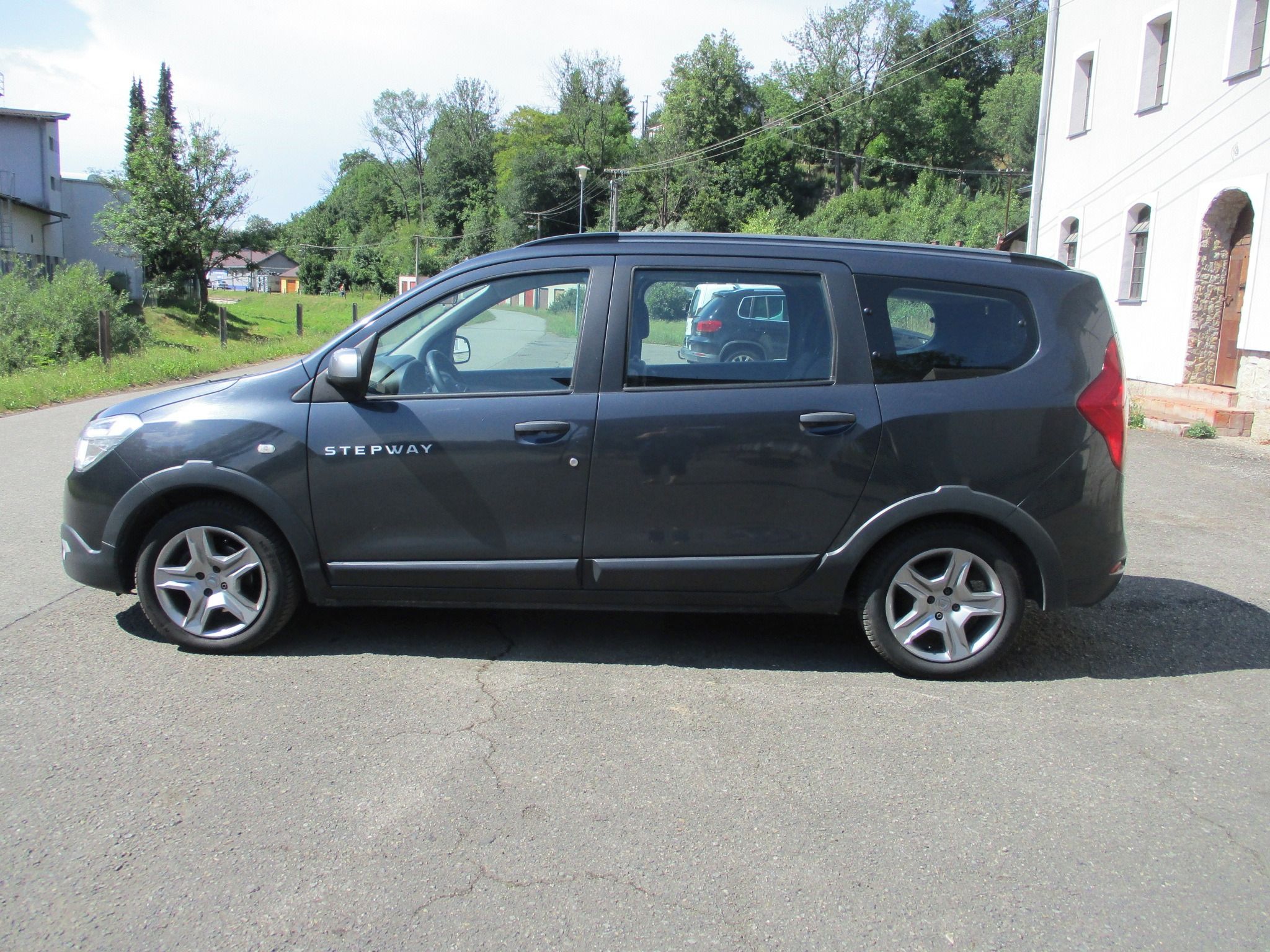 Dacia Lodgy, 1.5 DCi -  STEPWAY , 7 míst - fotka 2