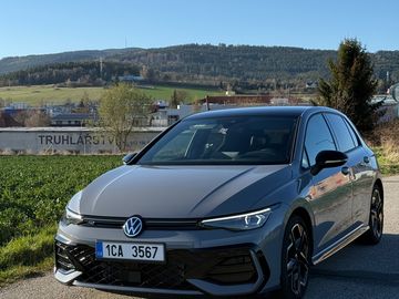 1.5eTSI 110kw mHEV R-line DSG