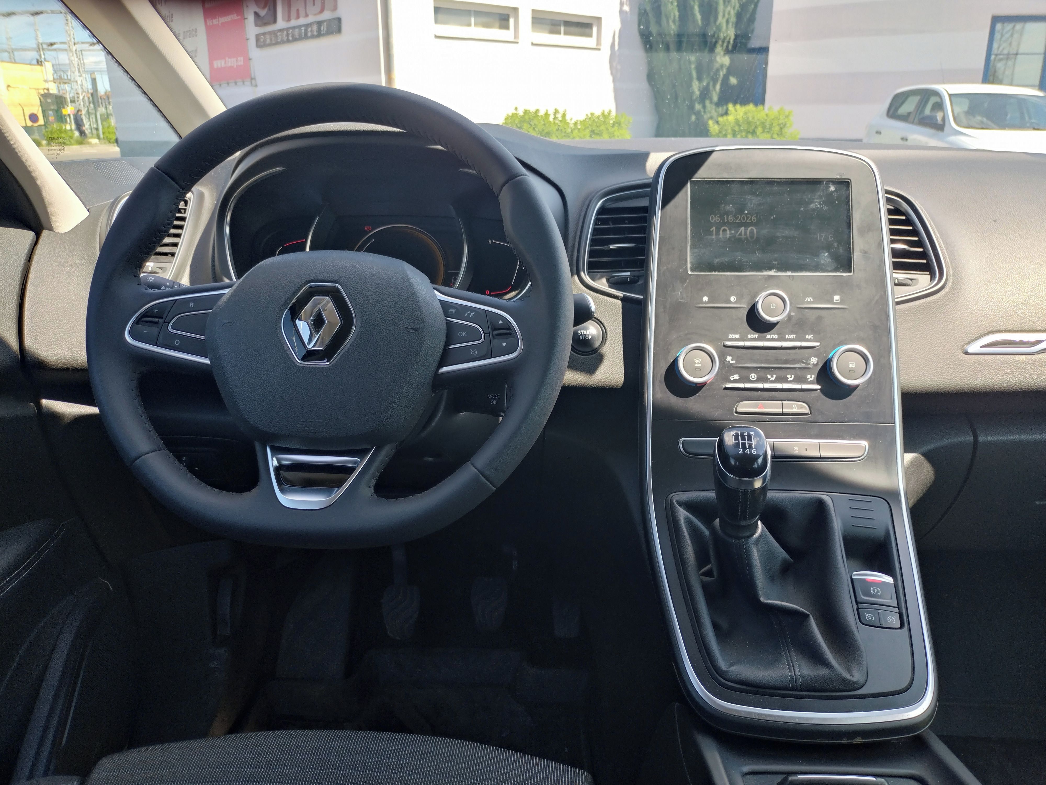 Renault Scénic - fotka 6