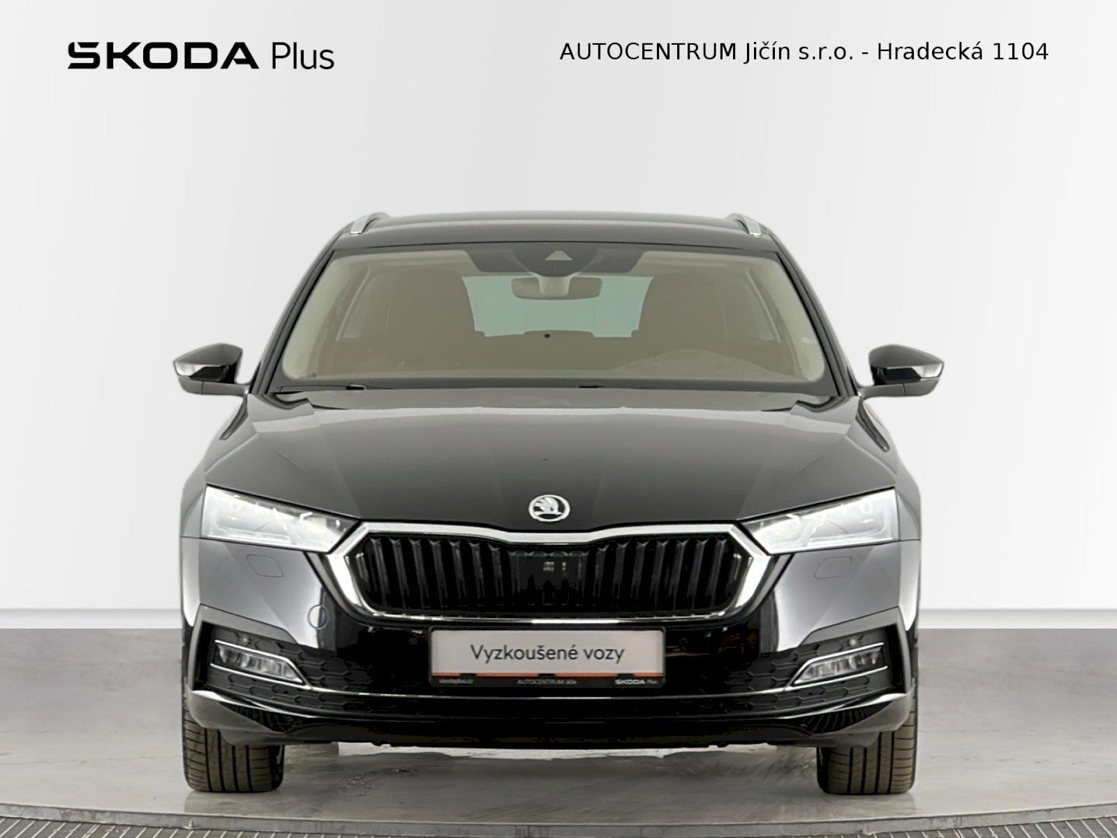 Škoda Octavia, Combi DSG 2.0TSI 140kW 4x4 Sty - fotka 4