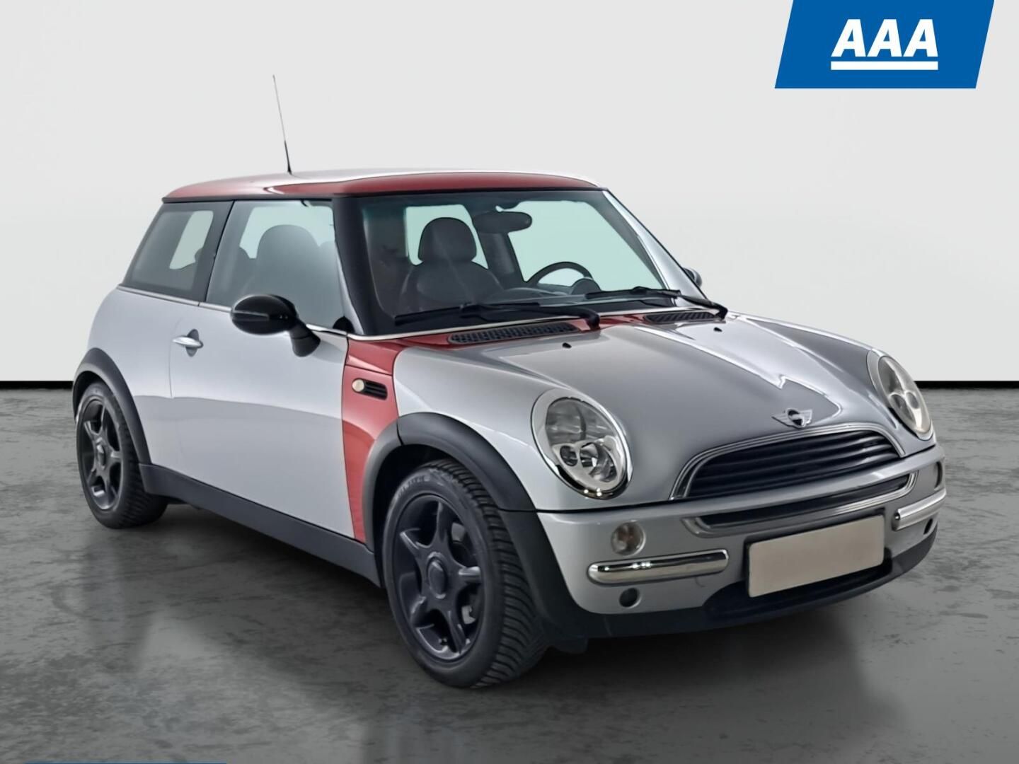 Mini One, One, po STK, jezdí výborně