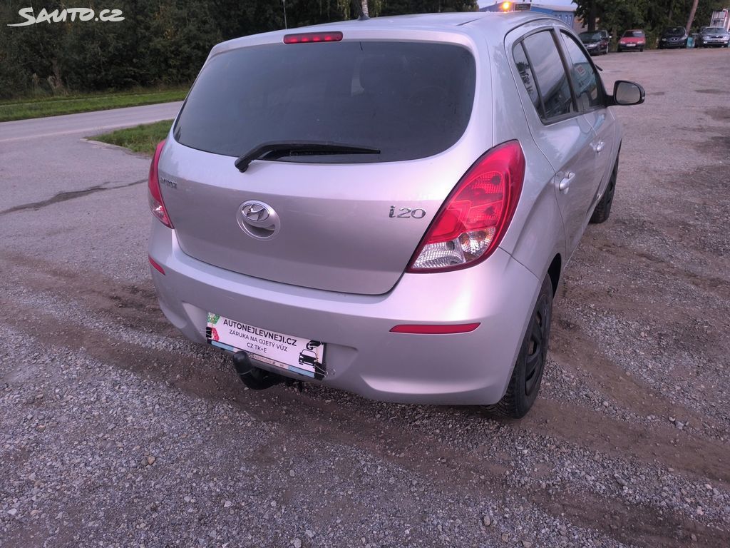 Hyundai i20, 1,4,MAX VÝBAVA,100KM,1MAJ50LET - fotka 3