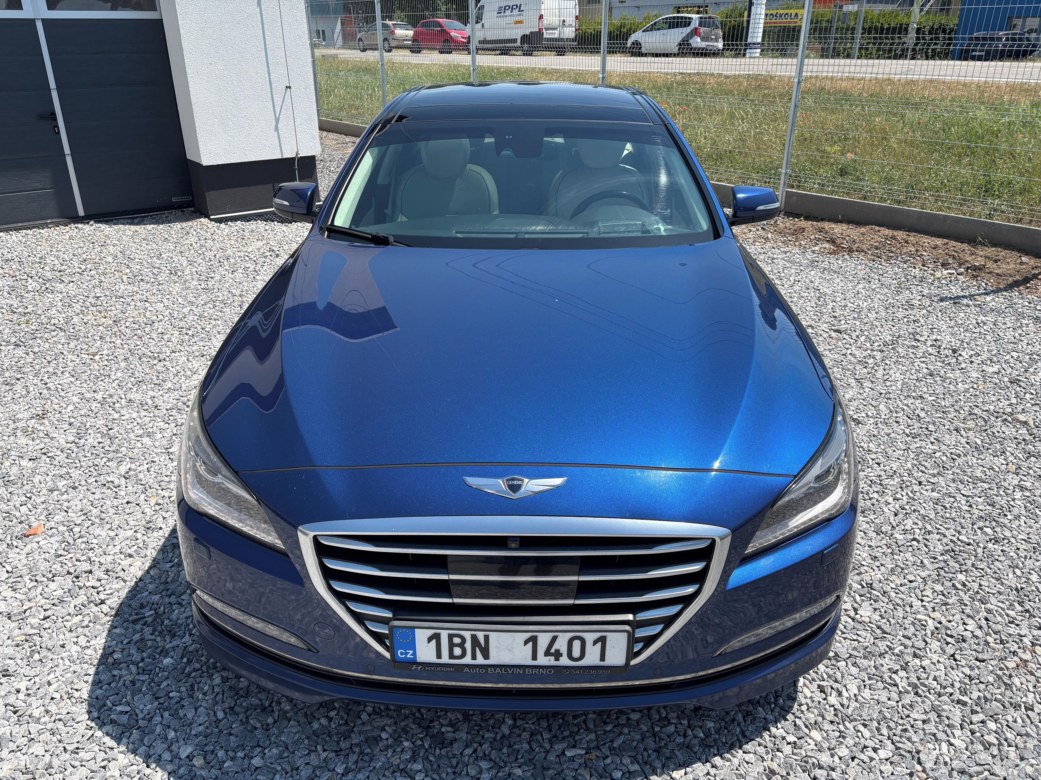 Hyundai Genesis, 3.8V6 Htrac - fotka 4