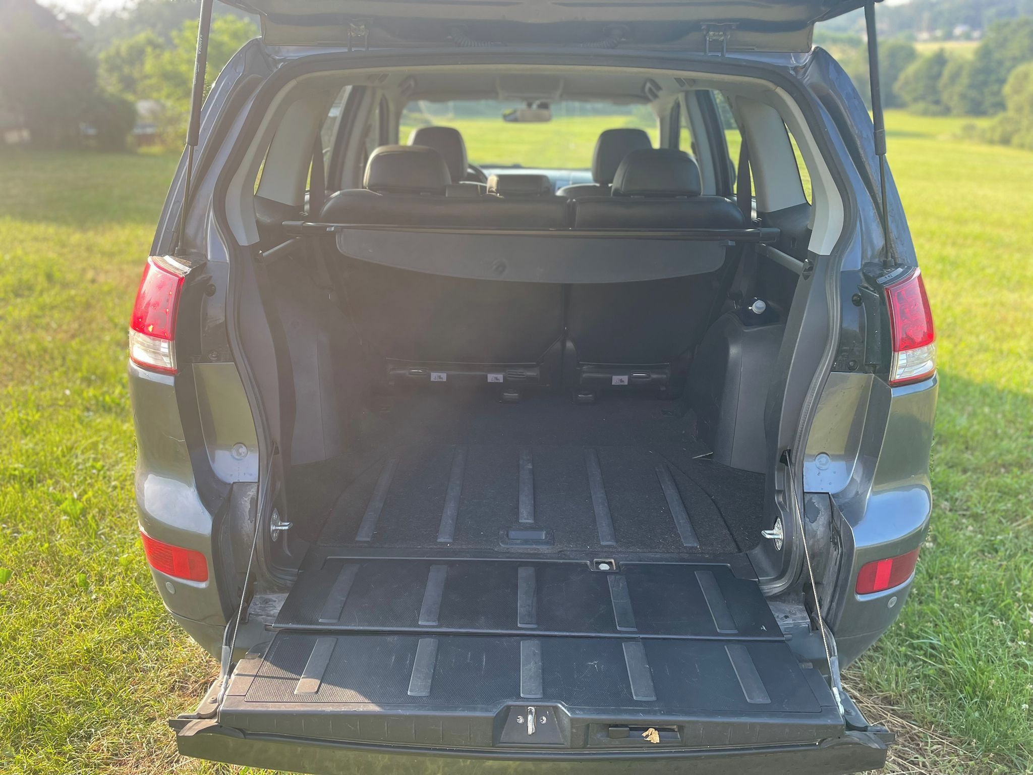 Citroën C-Crosser, Citroën C-Crosser 2.2 HDi - fotka 2