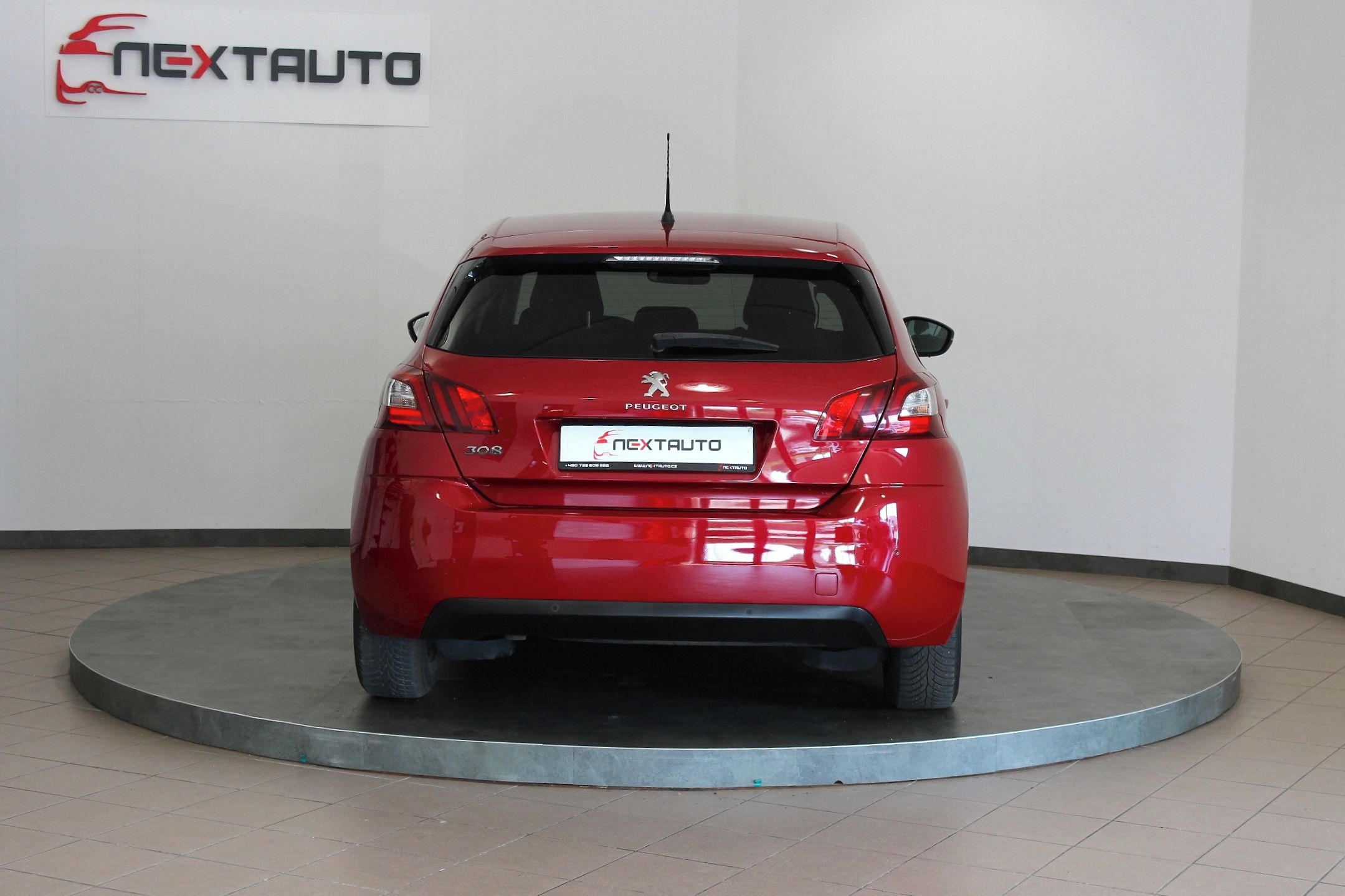 Peugeot 308, 1.6 HDi 85kW ALLURE, LED, NAVI - fotka 4