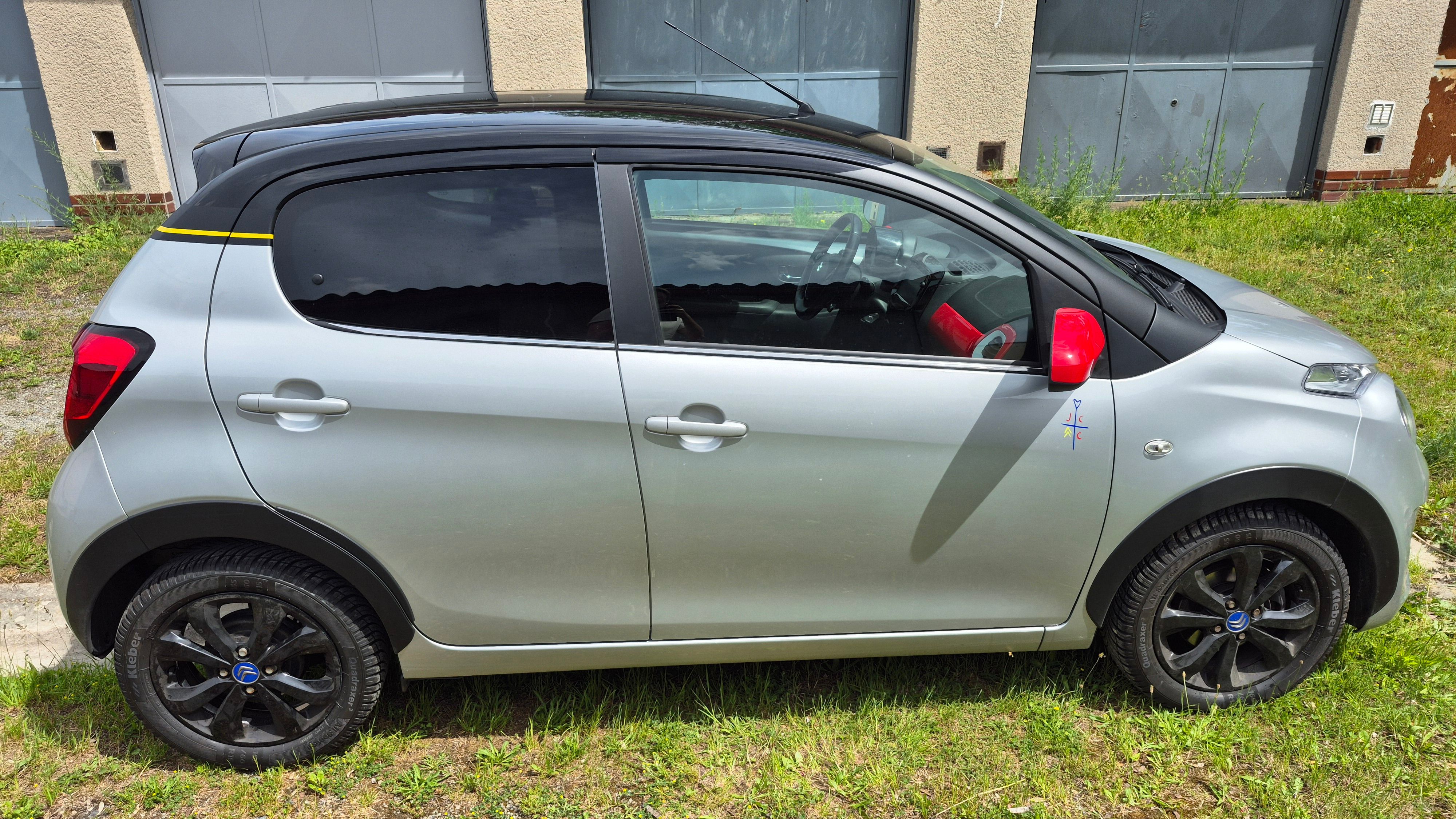Citroën C1, JCC+, limitka, CarPlay, kamera - fotka 3
