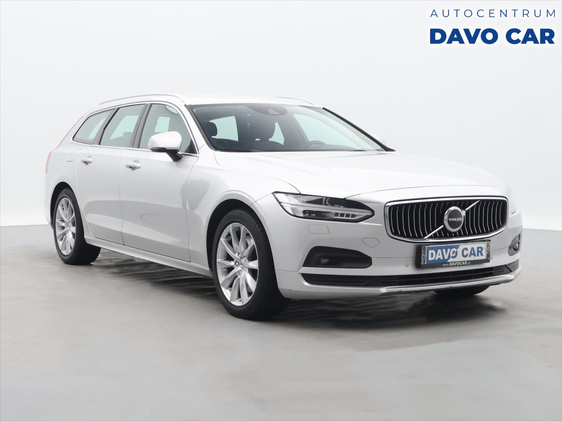 Volvo V90, 2,0 D 145 kW Momentum Automat