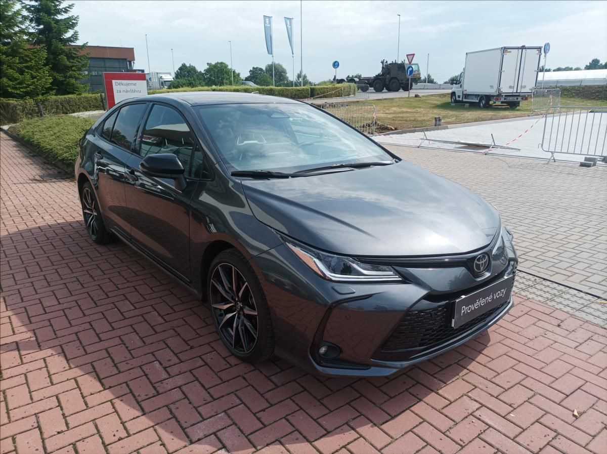 Toyota Corolla, 1,8 GR SPORT - fotka 5