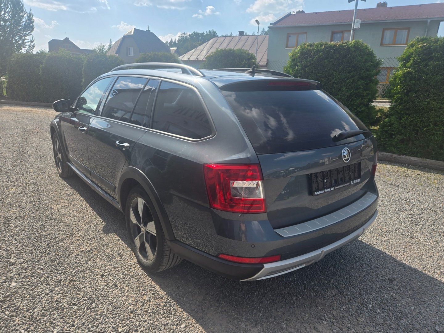 Škoda Octavia, 2.0 TDI SCOUT DSG TOP 4x4 - fotka 5