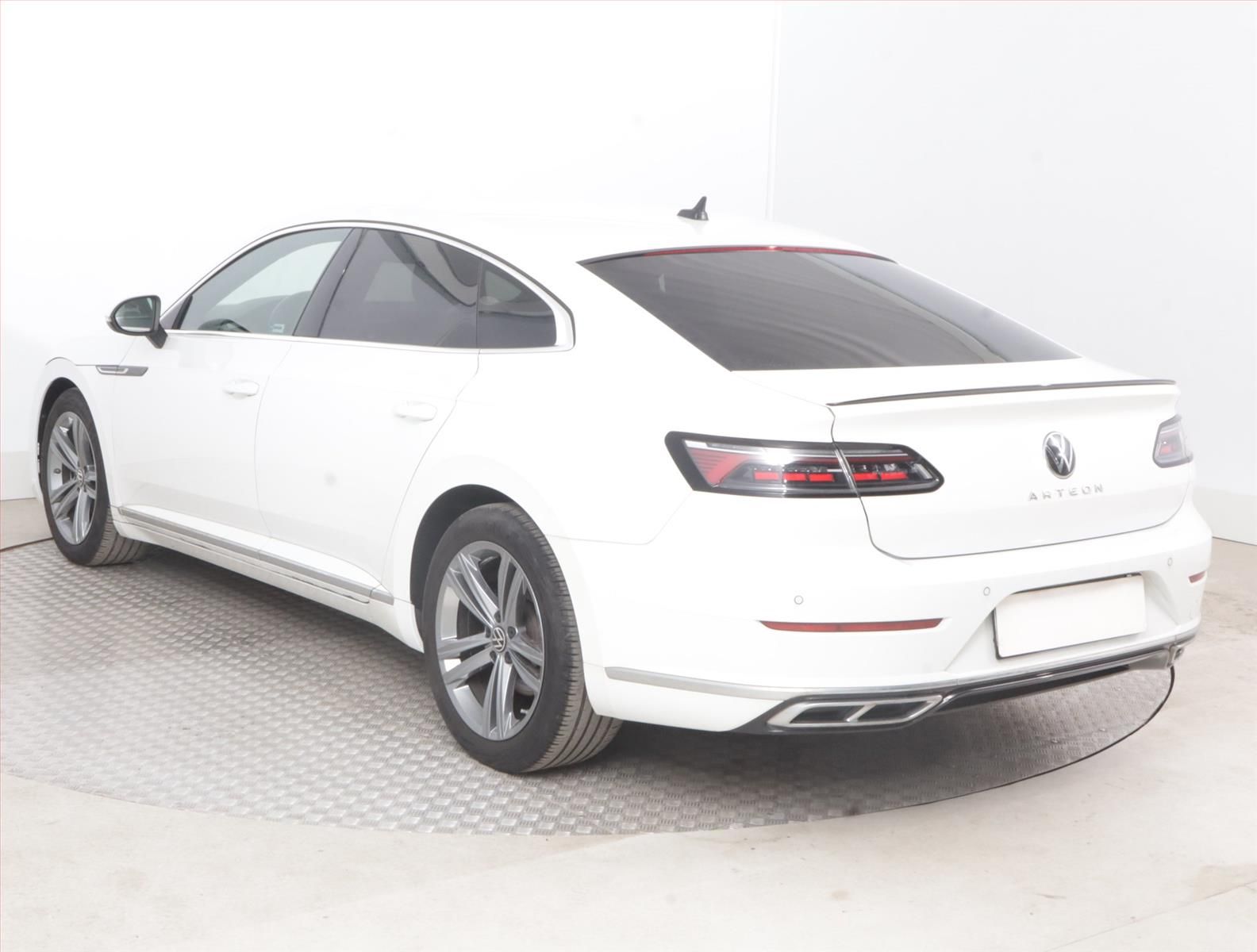 Volkswagen Arteon, 1.5 TSI, ČR,1.maj - fotka 4