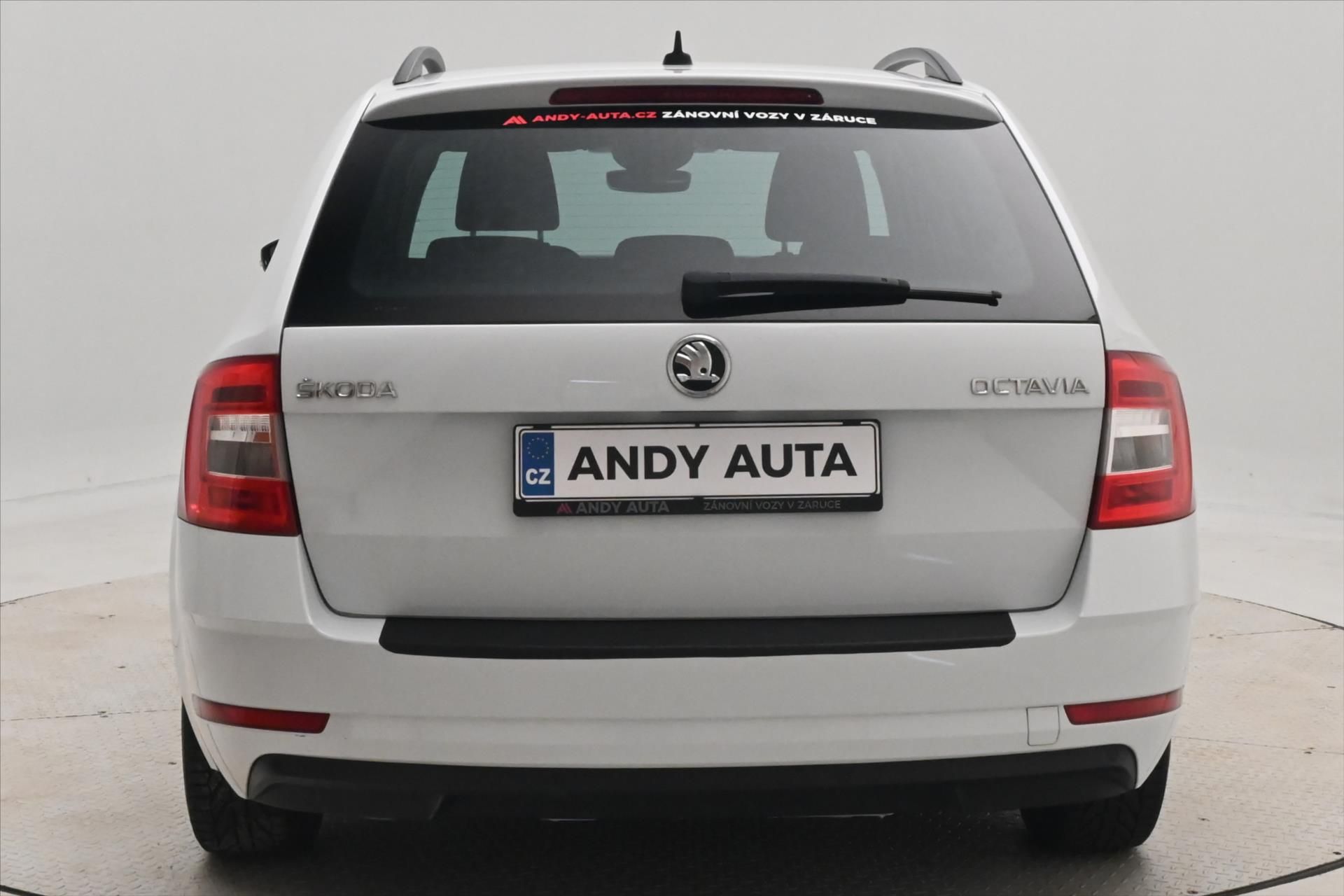 Škoda Octavia, 2,0 TDI 110 kW DSG Clever Záru - fotka 6