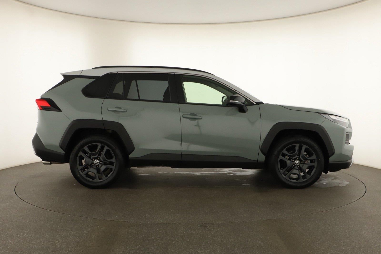 Toyota Rav4, 2.5 Hybrid, Full LED - fotka 6