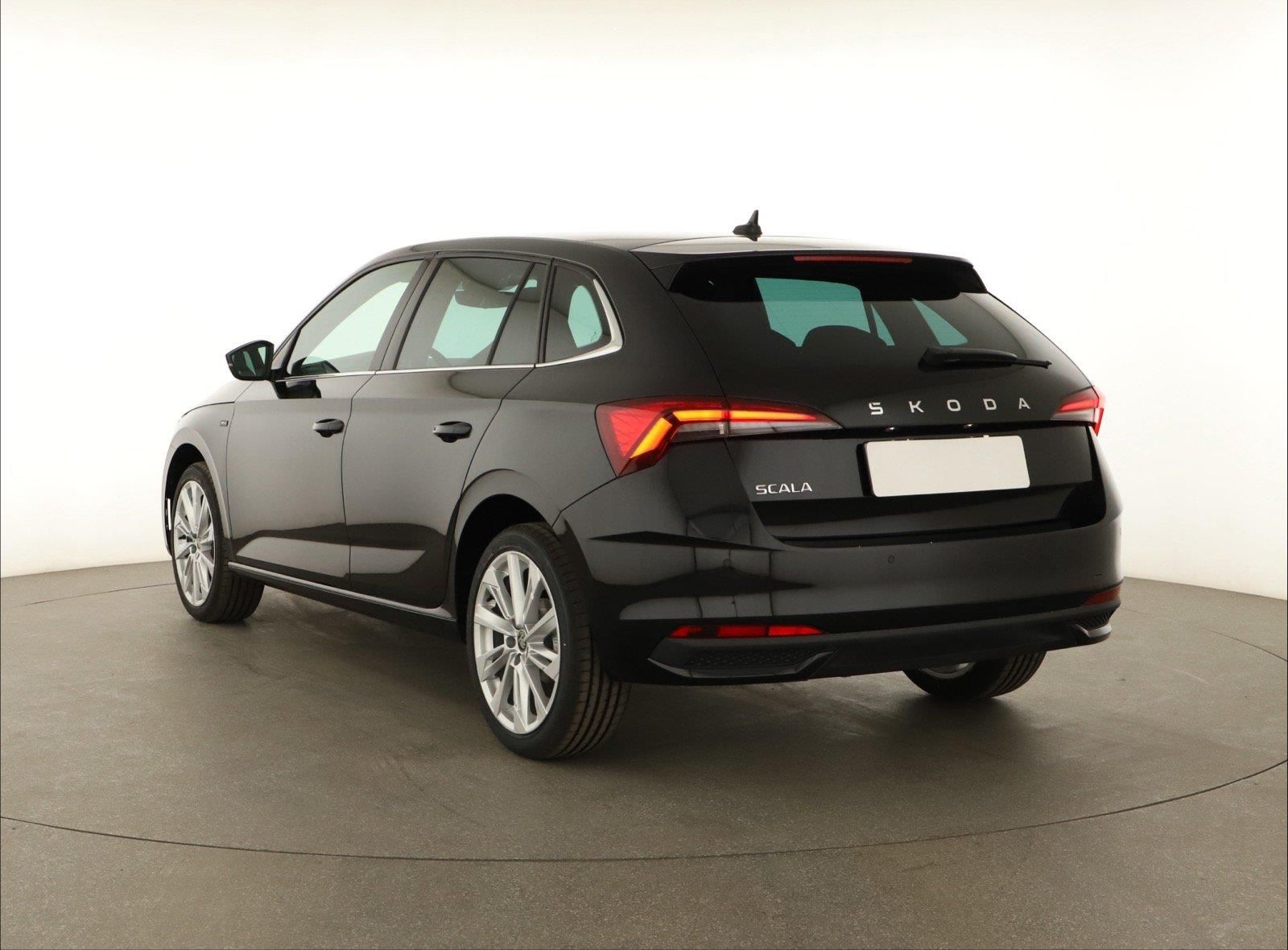 Škoda Scala, 1.0 TSI, Drive, Drive - fotka 4