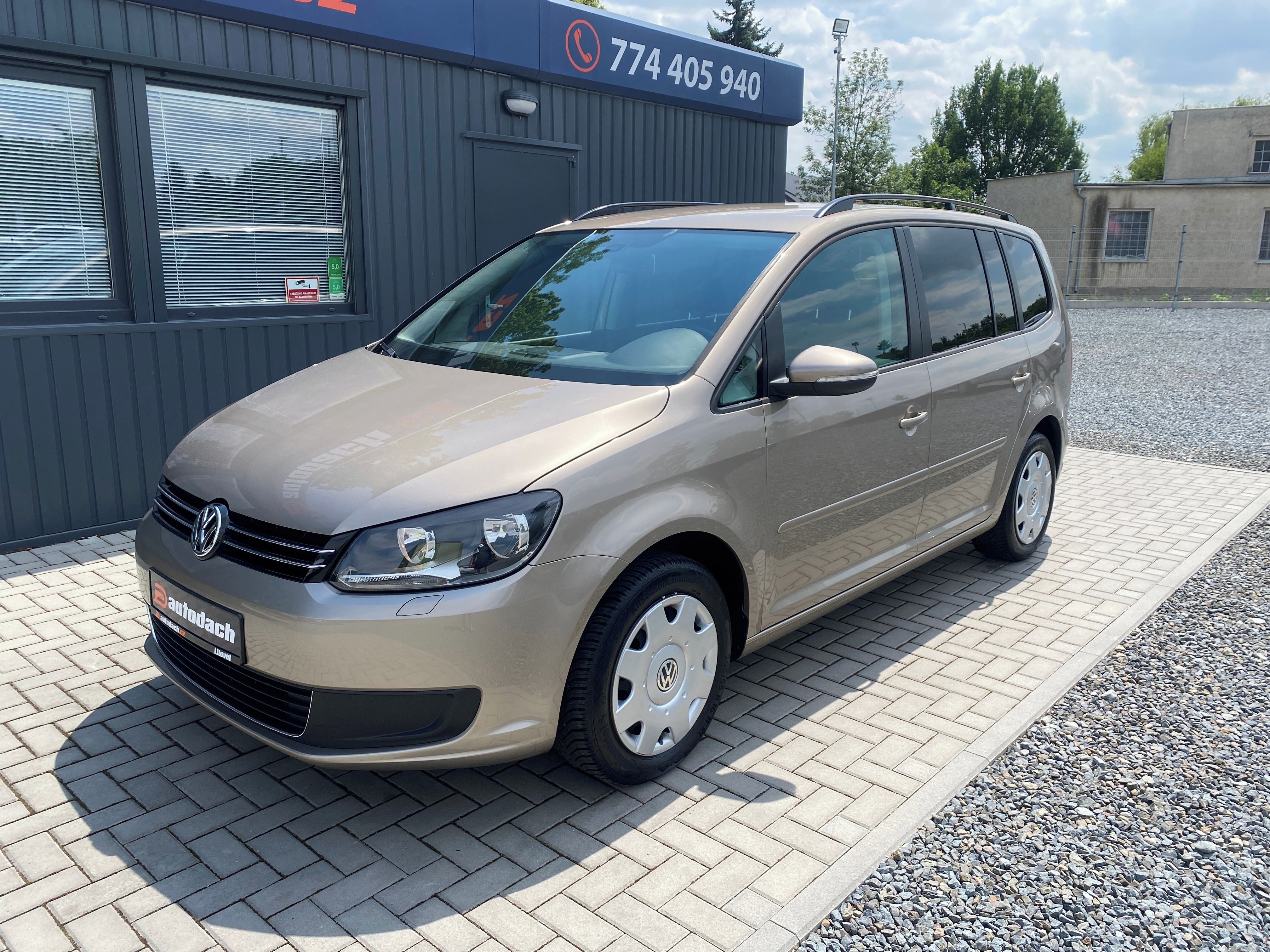 Volkswagen Touran, 1.2 TSI 77kW-CLIMATRONIC-NAVI - fotka 2