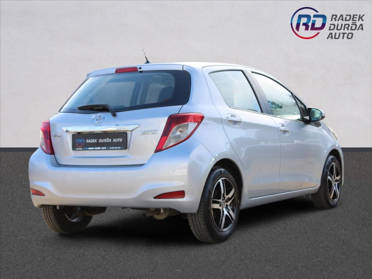 Toyota Yaris, 1,0 VVT-i  NOVÉ V ČR,1.MAJITEL - fotka 5