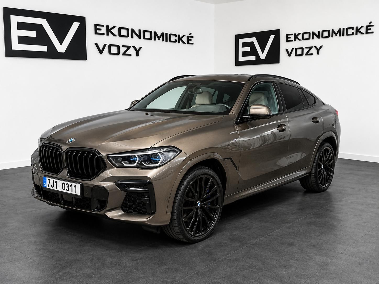 BMW X6, 40D, M-SPORT,ČR,PŘIPRAVUJEME