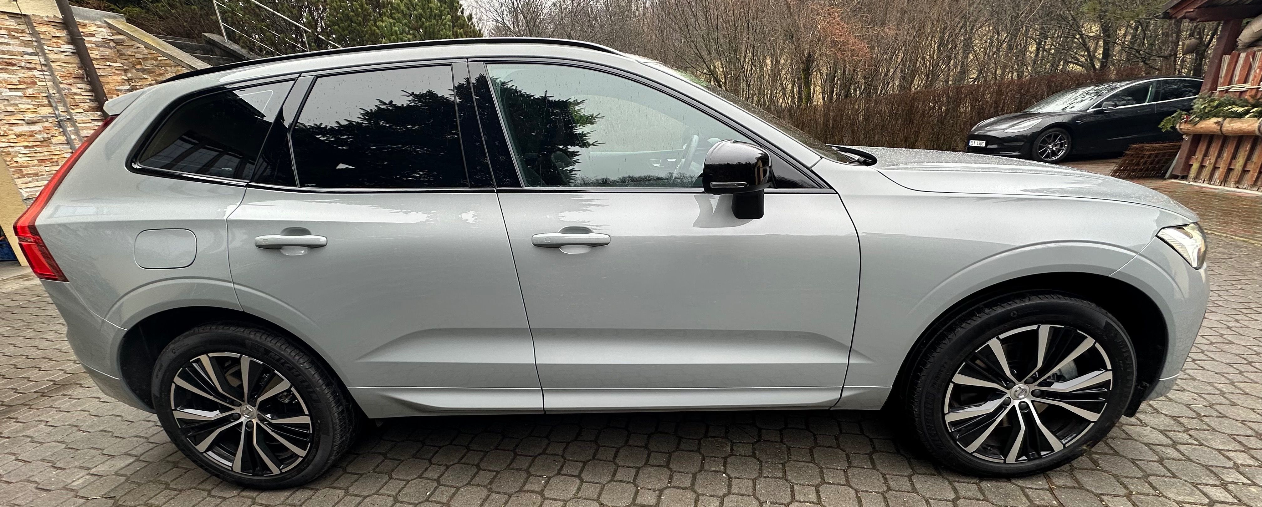 Volvo XC60, PRODÁM XC60 T6 Hybrid, PLUS DA - fotka 2