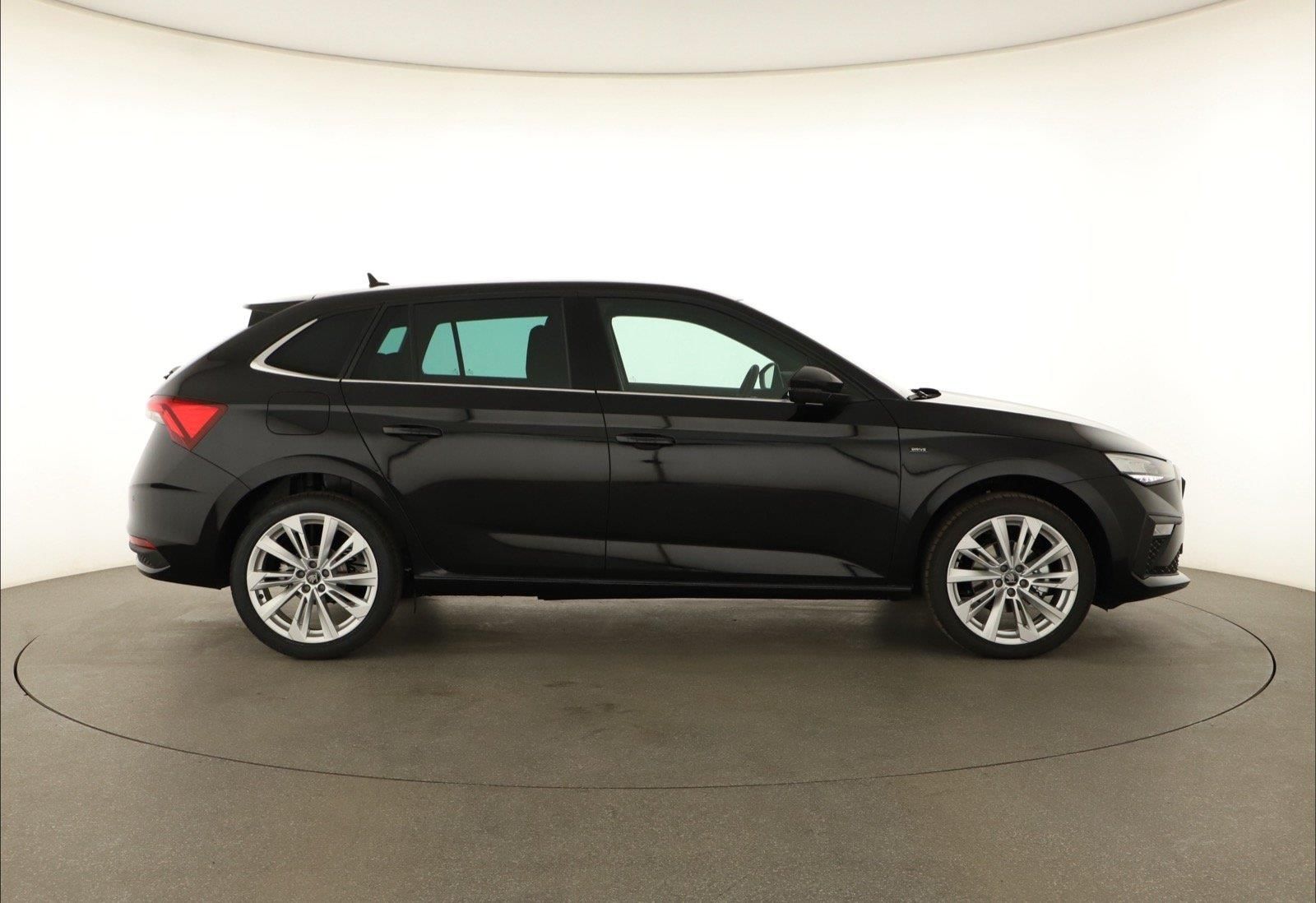 Škoda Scala, 1.0 TSI, Drive, Drive - fotka 6
