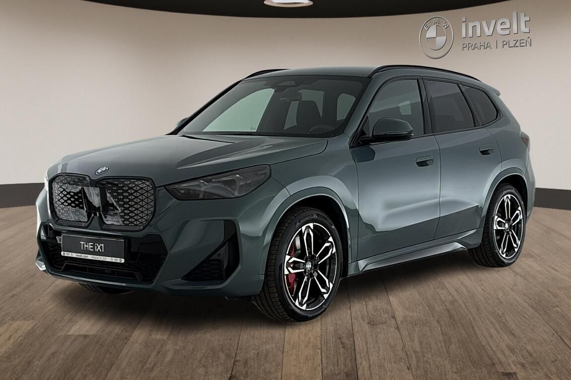 BMW iX1, xDrive30