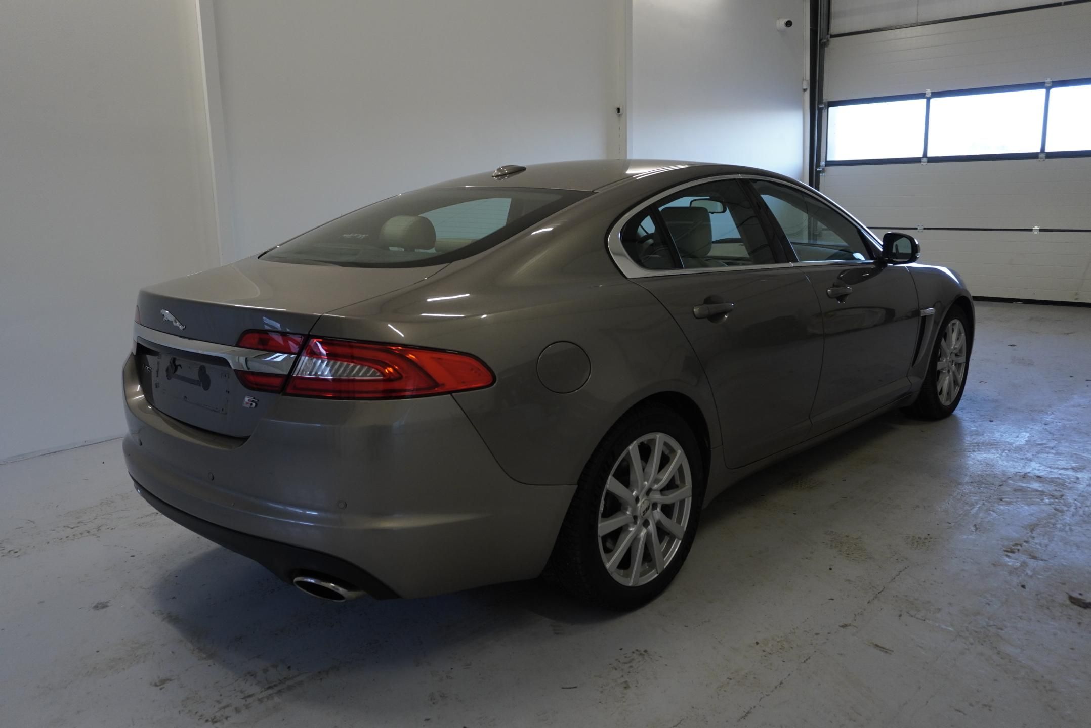 Jaguar XF, 3.0D 202kW S-PORTFOLIO - fotka 6