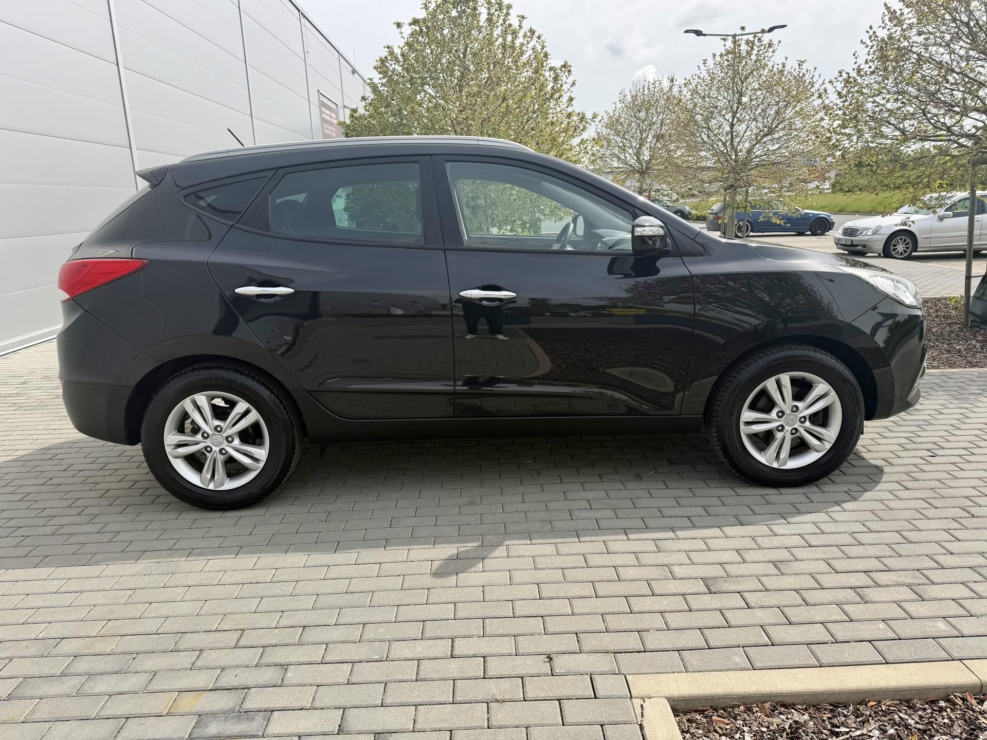 Hyundai ix35, 2.0i Style 2WD - fotka 4