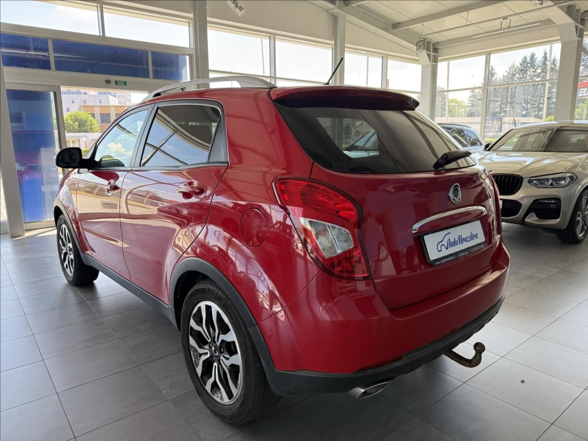 SsangYong Korando, 2,0   110 kW,SERVISKA,4x4, - fotka 4