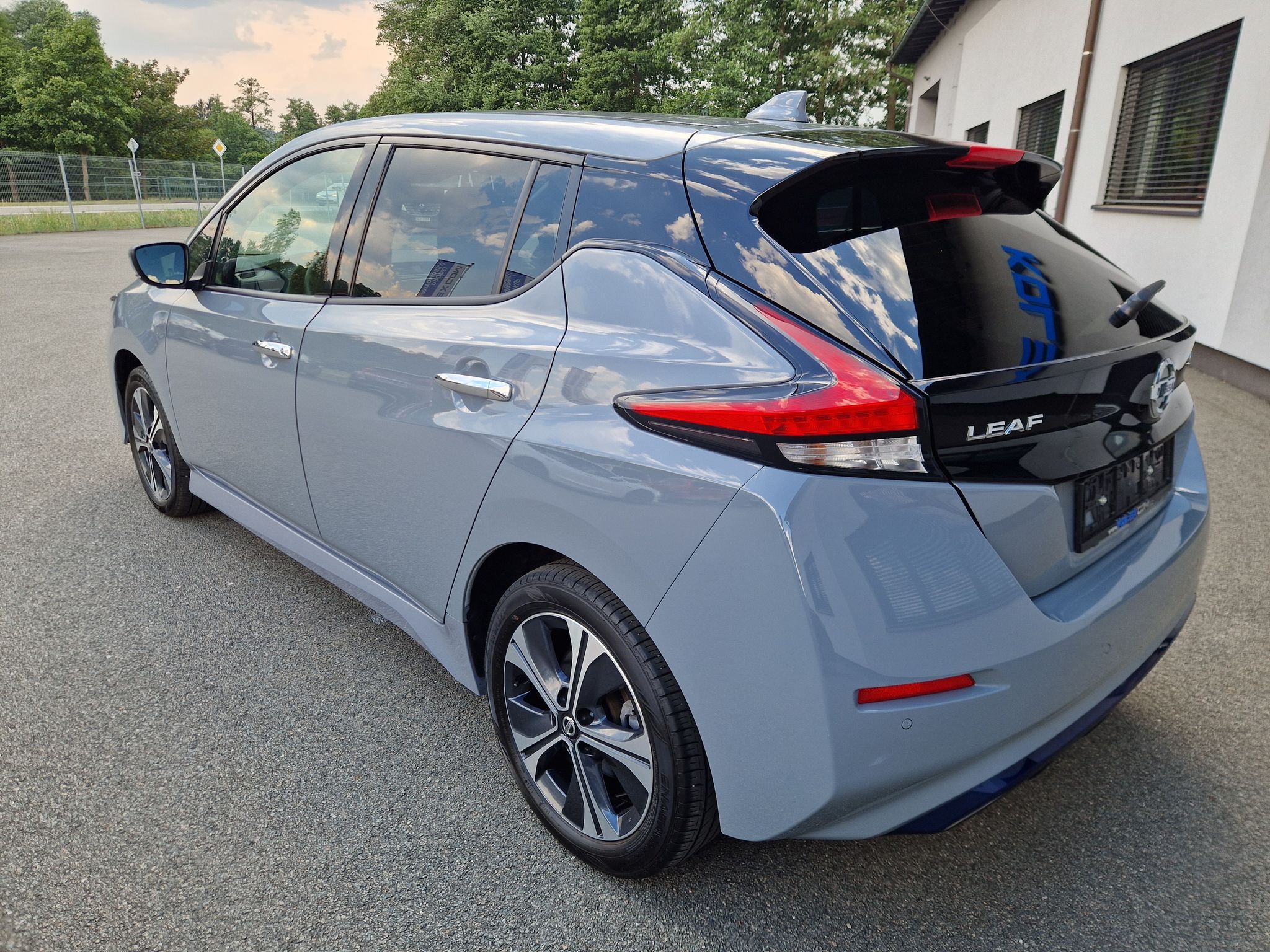 Nissan LEAF, 62 kW Tekna - fotka 3