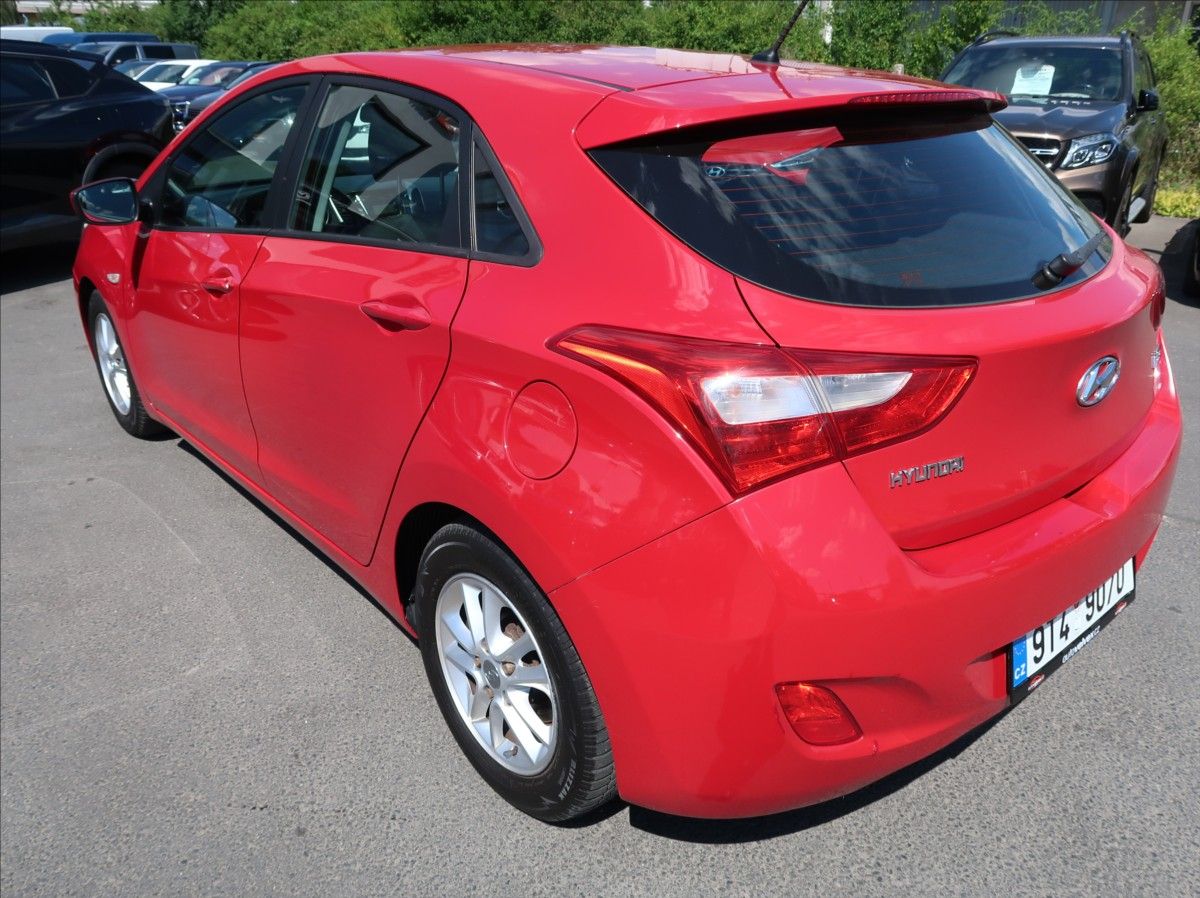 Hyundai i30, 1,4 CVVT,73kW,NovéČR,Klima - fotka 4