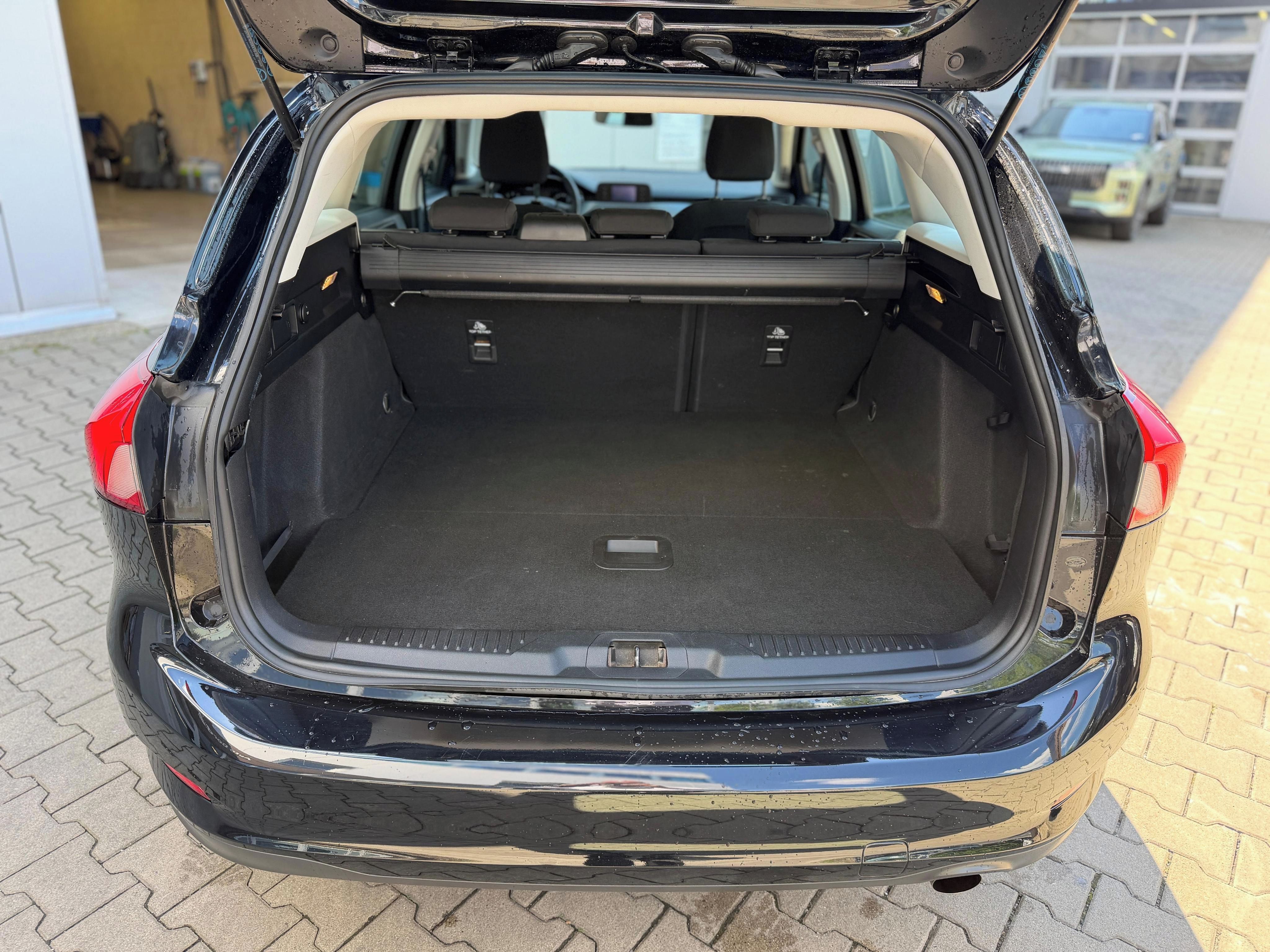 Ford Focus, 1,0 EcoBoost Trend kombi - fotka 3