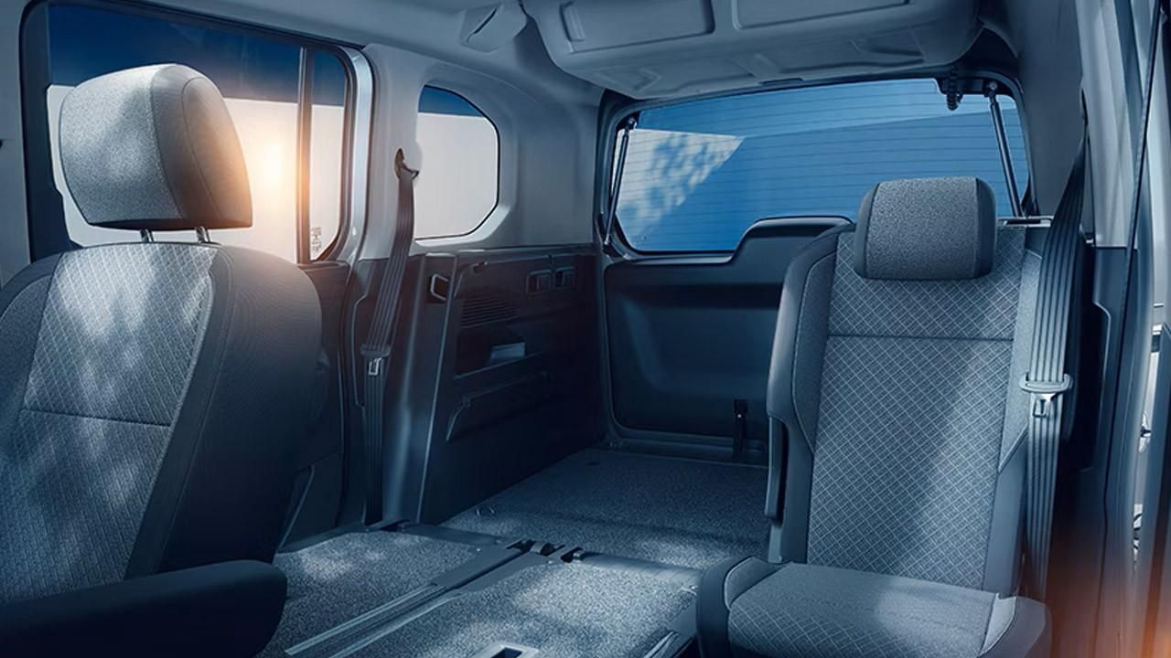 Opel Combo, EleganceL2H1 1.5CDTI AT8 7míst - fotka 6
