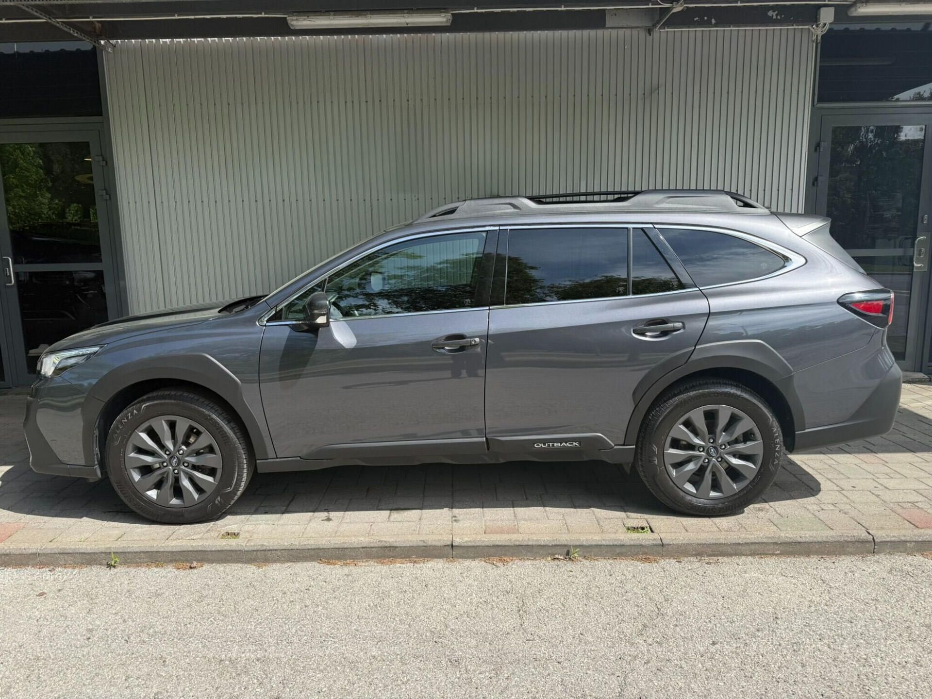Subaru Outback, 2.5i 4WD Comfort + tažné - fotka 3